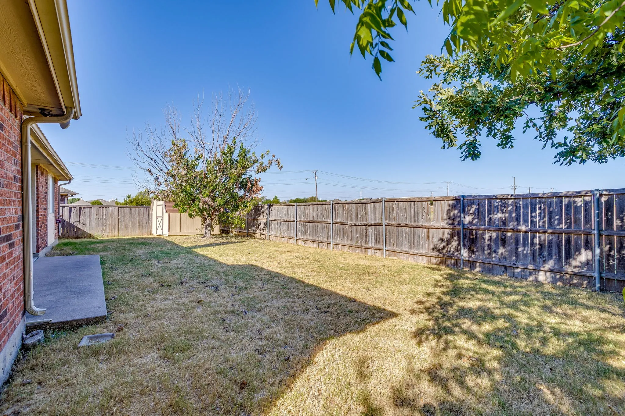 Single Family Residence For Sale in Johnson County , 1032 Kingfish Drive, Burleson, Texas 76028, 4 Bedroom, 2 Bathroom, 2 Garage spaces, 1,761 Sqft, built in 2005, mls#21307269, Real Estate Agent in Burleson, Homes For Sale in Johnson county, Homes For Sale in Burleson, Realtor in Burleson Texas, Real Estate Brokerage Independent Realty Texas, Luminita Cordes Realtor