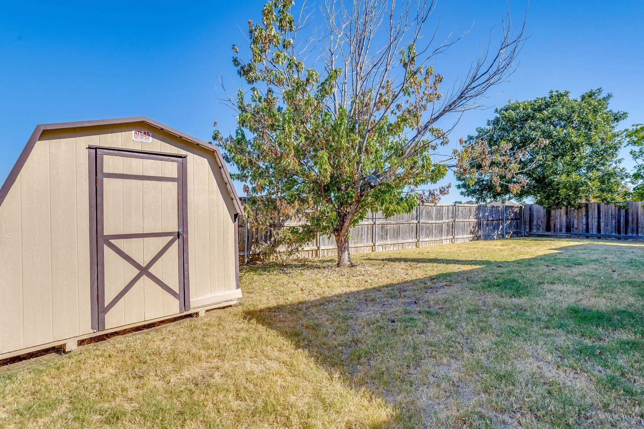 Single Family Residence For Sale in Johnson County , 1032 Kingfish Drive, Burleson, Texas 76028, 4 Bedroom, 2 Bathroom, 2 Garage spaces, 1,761 Sqft, built in 2005, mls#21307269, Real Estate Agent in Burleson, Homes For Sale in Johnson county, Homes For Sale in Burleson, Realtor in Burleson Texas, Real Estate Brokerage Independent Realty Texas, Luminita Cordes Realtor