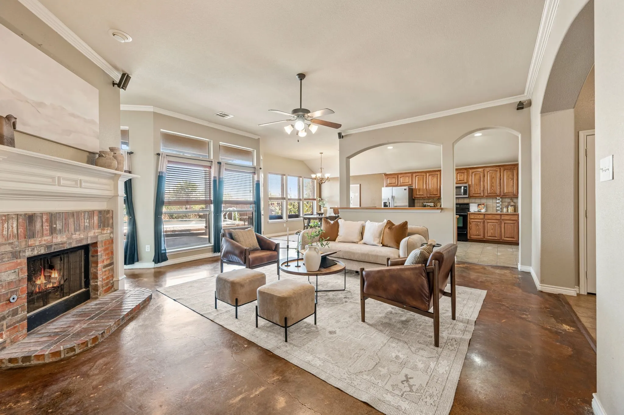 Single Family Residence For Sale in Tarrant County , 6701 Terrace Glen Drive, Arlington, Texas 76002, 4 Bedroom, 2 Bathroom, 2 Garage spaces, 2,022 Sqft, built in 2003, mls#21377058, Real Estate Agent in Arlington, Homes For Sale in Tarrant county, Homes For Sale in Arlington, Realtor in Arlington Texas, Real Estate Brokerage Independent Realty Texas, Luminita Cordes Realtor