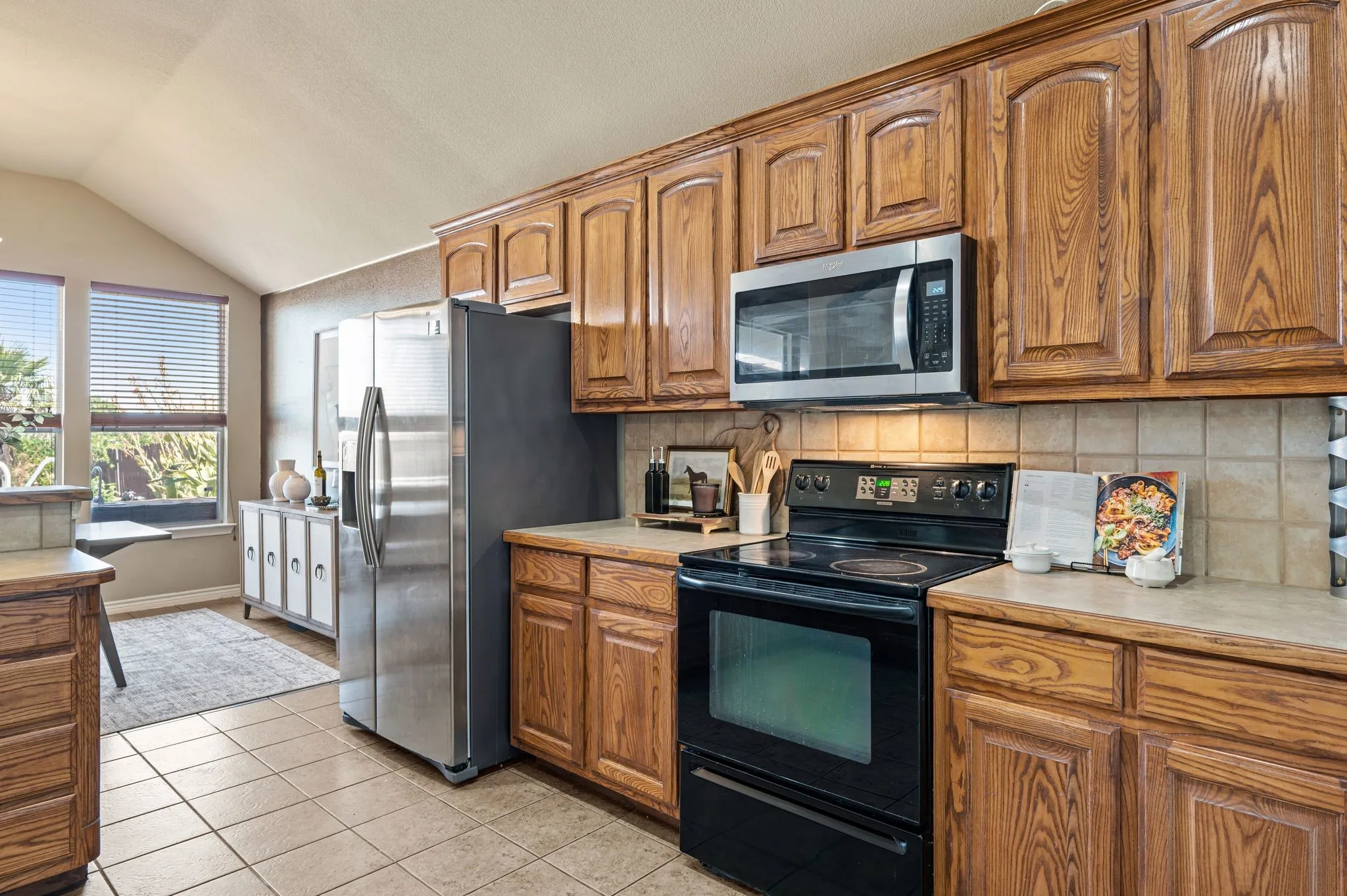 Single Family Residence For Sale in Tarrant County , 6701 Terrace Glen Drive, Arlington, Texas 76002, 4 Bedroom, 2 Bathroom, 2 Garage spaces, 2,022 Sqft, built in 2003, mls#21377058, Real Estate Agent in Arlington, Homes For Sale in Tarrant county, Homes For Sale in Arlington, Realtor in Arlington Texas, Real Estate Brokerage Independent Realty Texas, Luminita Cordes Realtor