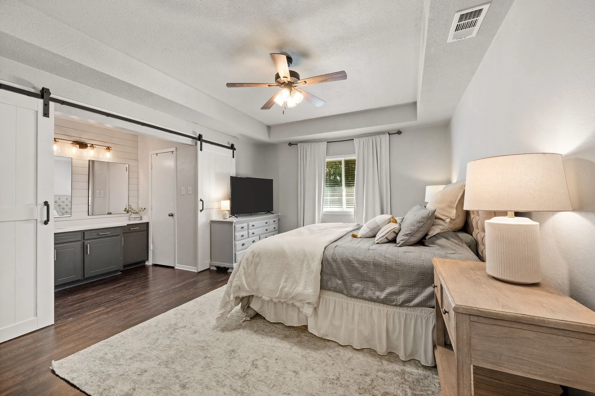 Single Family Residence For Sale in Tarrant County , 328 Cindy Street S, Keller, Texas 76248, 3 Bedroom, 2 Bathroom, 2 Garage spaces, 1,353 Sqft, built in 1985, mls#21376257, Real Estate Agent in Keller, Homes For Sale in Tarrant county, Homes For Sale in Keller, Realtor in Keller Texas, Real Estate Brokerage Independent Realty Texas, Luminita Cordes Realtor