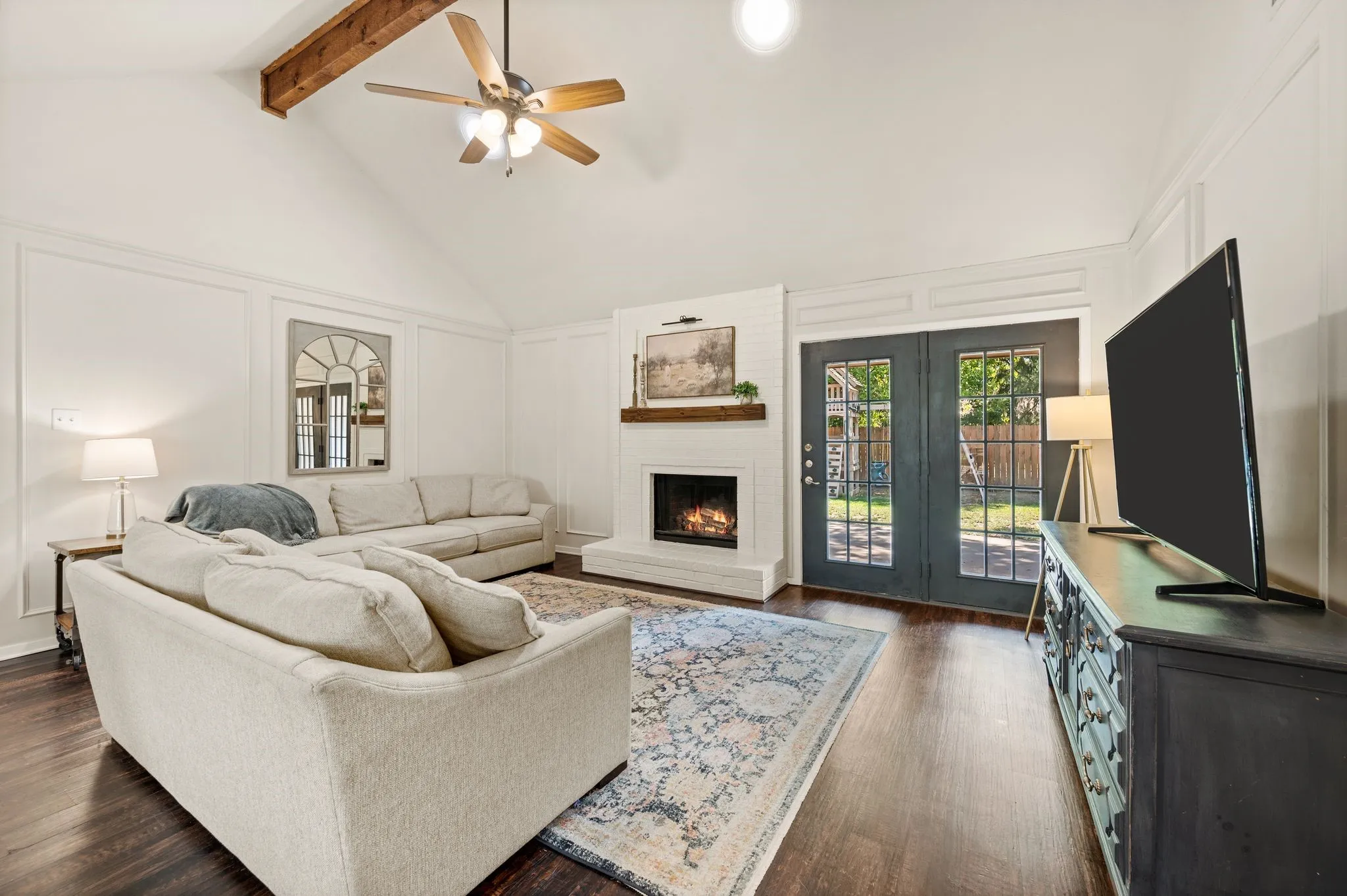 Single Family Residence For Sale in Tarrant County , 328 Cindy Street S, Keller, Texas 76248, 3 Bedroom, 2 Bathroom, 2 Garage spaces, 1,353 Sqft, built in 1985, mls#21376257, Real Estate Agent in Keller, Homes For Sale in Tarrant county, Homes For Sale in Keller, Realtor in Keller Texas, Real Estate Brokerage Independent Realty Texas, Luminita Cordes Realtor