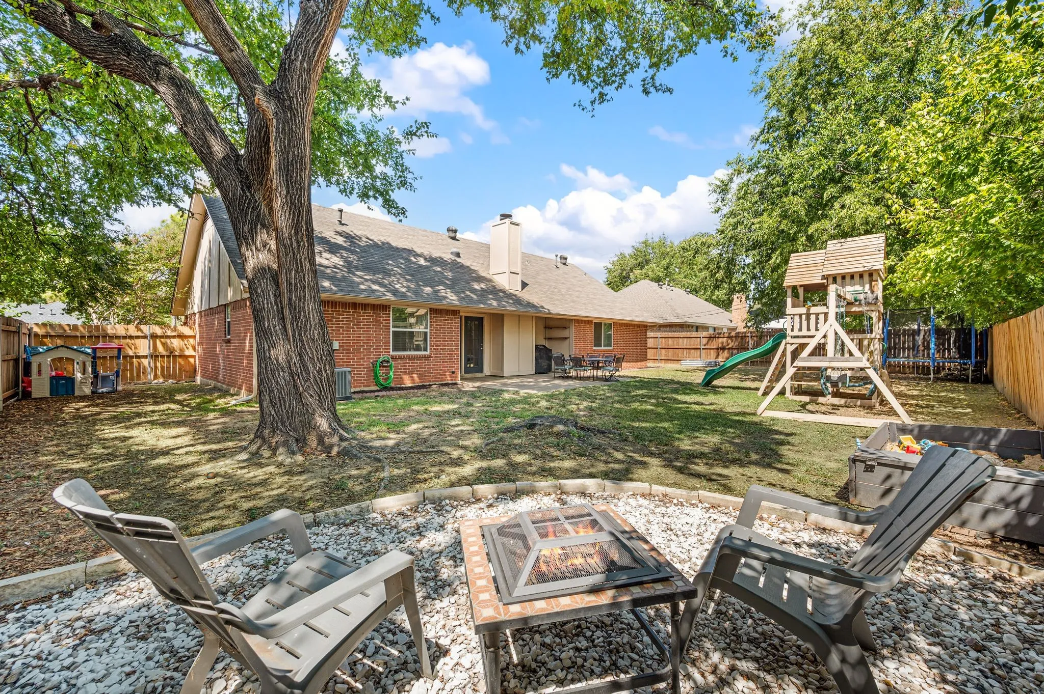 Single Family Residence For Sale in Tarrant County , 328 Cindy Street S, Keller, Texas 76248, 3 Bedroom, 2 Bathroom, 2 Garage spaces, 1,353 Sqft, built in 1985, mls#21376257, Real Estate Agent in Keller, Homes For Sale in Tarrant county, Homes For Sale in Keller, Realtor in Keller Texas, Real Estate Brokerage Independent Realty Texas, Luminita Cordes Realtor