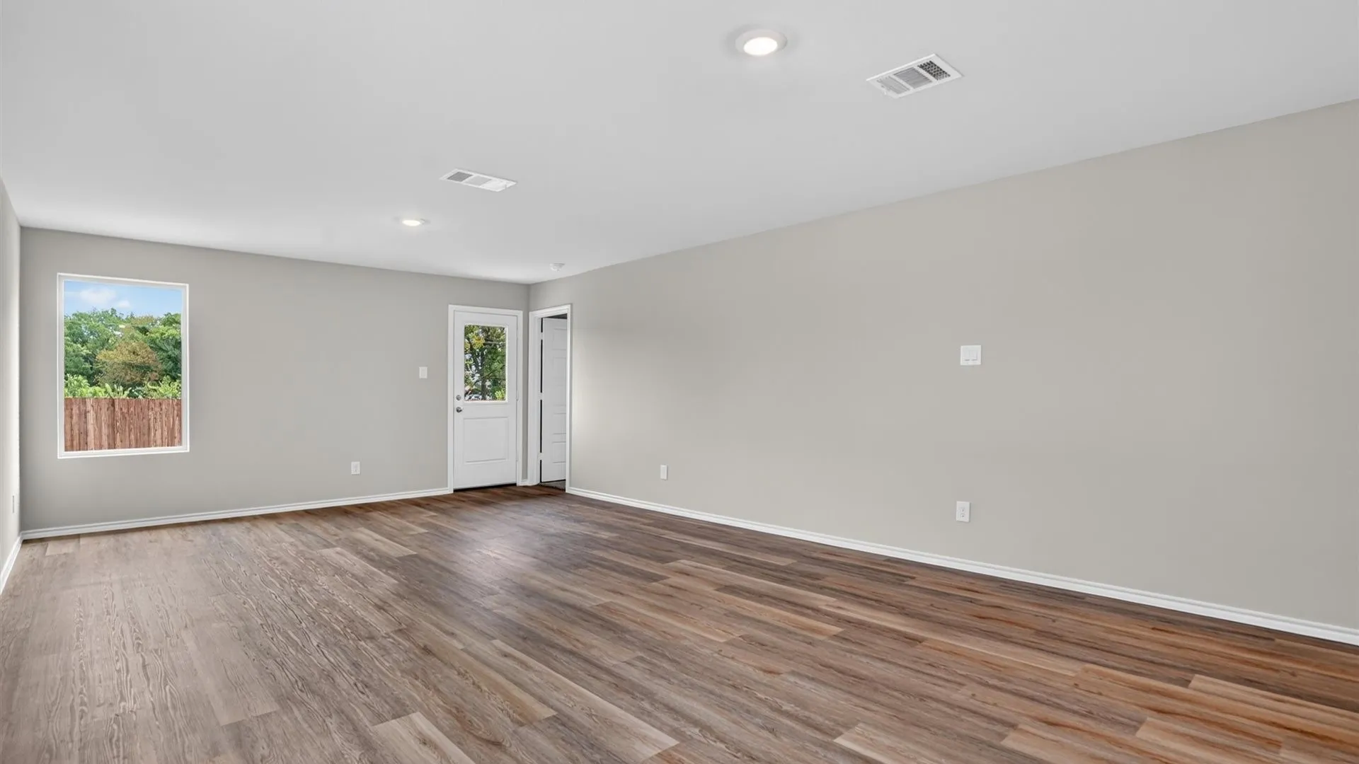 Single Family Residence For Sale in Wise County , 184 HIBISCUS Drive, Boyd, Texas 76023, 5 Bedroom, 2 Bathroom, 2 Garage spaces, 1,818 Sqft, built in 2026, mls#21376203, Real Estate Agent in Boyd, Homes For Sale in Wise county, Homes For Sale in Boyd, Realtor in Boyd Texas, Real Estate Brokerage Independent Realty Texas, Luminita Cordes Realtor