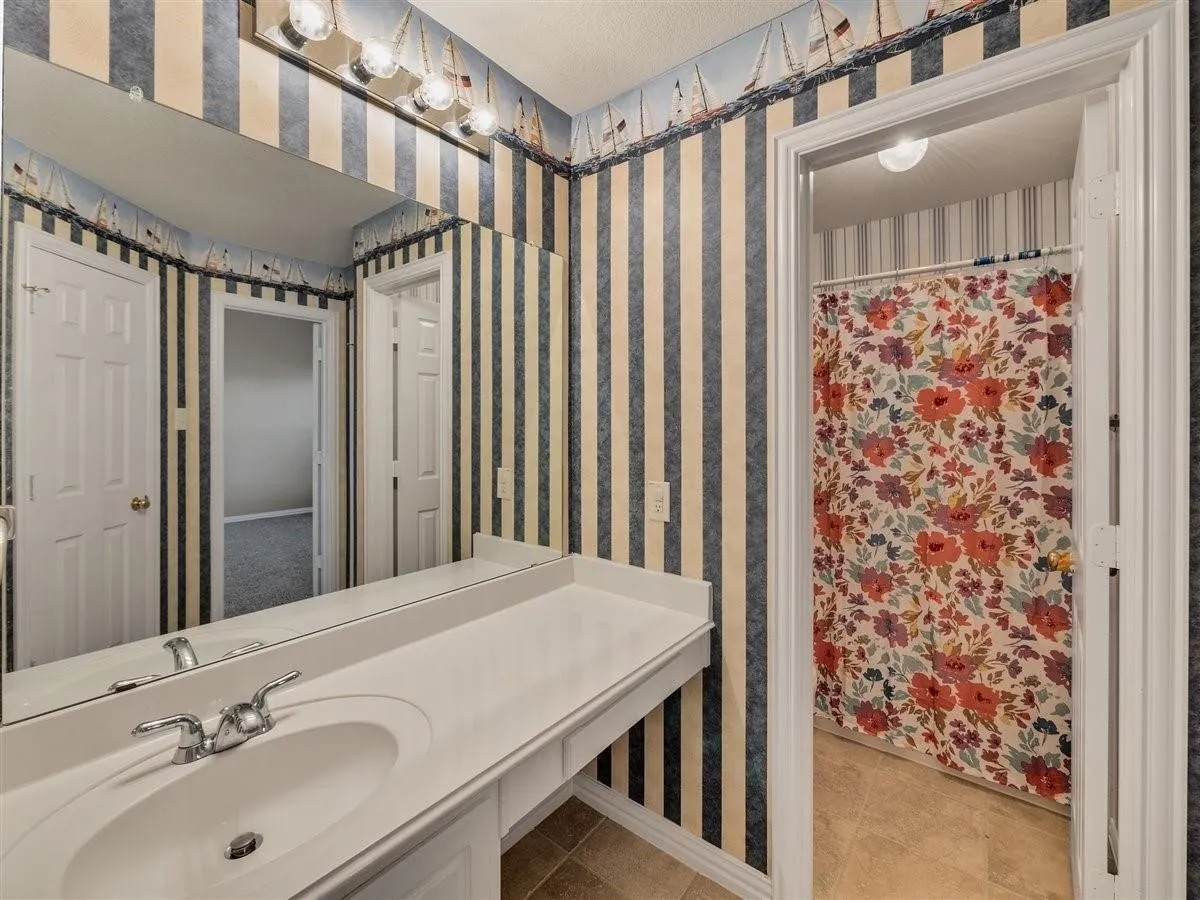 Single Family Residence For Rent in Dallas County , 4551 Durrand Drive, Grand Prairie, Texas 75052, 5 Bedroom, 4 Bathroom, 2 Garage spaces, 3,894 Sqft, built in 2003, mls#21377937, Real Estate Agent in Grand Prairie, Homes For Rent in Dallas county, Homes For Rent in Grand Prairie, Realtor in Grand Prairie Texas, Real Estate Brokerage Independent Realty Texas, Luminita Cordes Realtor