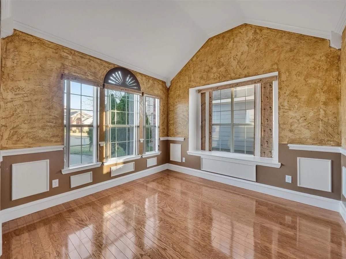 Single Family Residence For Rent in Dallas County , 4551 Durrand Drive, Grand Prairie, Texas 75052, 5 Bedroom, 4 Bathroom, 2 Garage spaces, 3,894 Sqft, built in 2003, mls#21377937, Real Estate Agent in Grand Prairie, Homes For Rent in Dallas county, Homes For Rent in Grand Prairie, Realtor in Grand Prairie Texas, Real Estate Brokerage Independent Realty Texas, Luminita Cordes Realtor