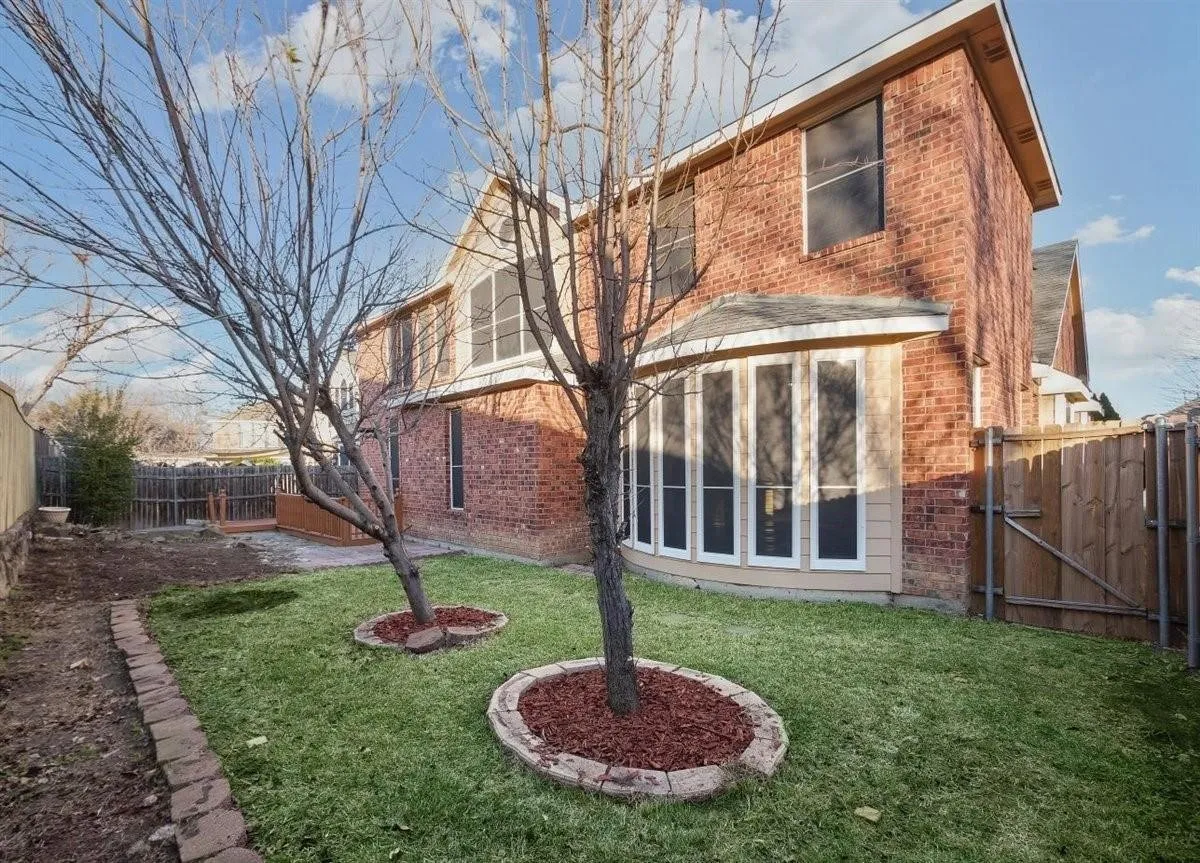 Single Family Residence For Rent in Dallas County , 4551 Durrand Drive, Grand Prairie, Texas 75052, 5 Bedroom, 4 Bathroom, 2 Garage spaces, 3,894 Sqft, built in 2003, mls#21377937, Real Estate Agent in Grand Prairie, Homes For Rent in Dallas county, Homes For Rent in Grand Prairie, Realtor in Grand Prairie Texas, Real Estate Brokerage Independent Realty Texas, Luminita Cordes Realtor