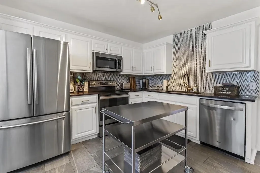 Duplex For Rent in Denton County , 3606 Kayewood Drive 3606, Little Elm, Texas 75068, 2 Bedroom, 2 Bathroom, Garage spaces, 1,150 Sqft, built in 2021, mls#21377940, Real Estate Agent in Little Elm, Homes For Rent in Denton county, Homes For Rent in Little Elm, Realtor in Little Elm Texas, Real Estate Brokerage Independent Realty Texas, Luminita Cordes Realtor