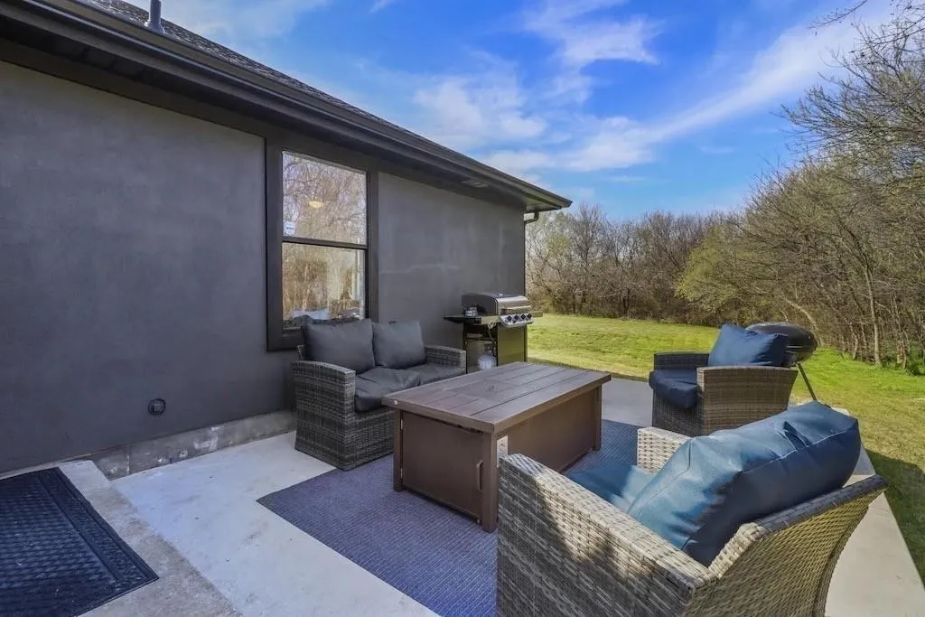 Duplex For Rent in Denton County , 3606 Kayewood Drive 3606, Little Elm, Texas 75068, 2 Bedroom, 2 Bathroom, Garage spaces, 1,150 Sqft, built in 2021, mls#21377940, Real Estate Agent in Little Elm, Homes For Rent in Denton county, Homes For Rent in Little Elm, Realtor in Little Elm Texas, Real Estate Brokerage Independent Realty Texas, Luminita Cordes Realtor
