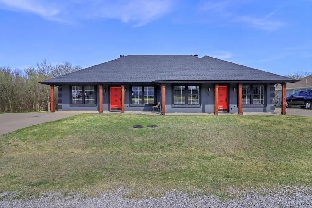 Duplex For Rent in Denton County , 3606 Kayewood Drive 3606, Little Elm, Texas 75068, 2 Bedroom, 2 Bathroom, Garage spaces, 1,150 Sqft, built in 2021, mls#21377940, Real Estate Agent in Little Elm, Homes For Rent in Denton county, Homes For Rent in Little Elm, Realtor in Little Elm Texas, Real Estate Brokerage Independent Realty Texas, Luminita Cordes Realtor
