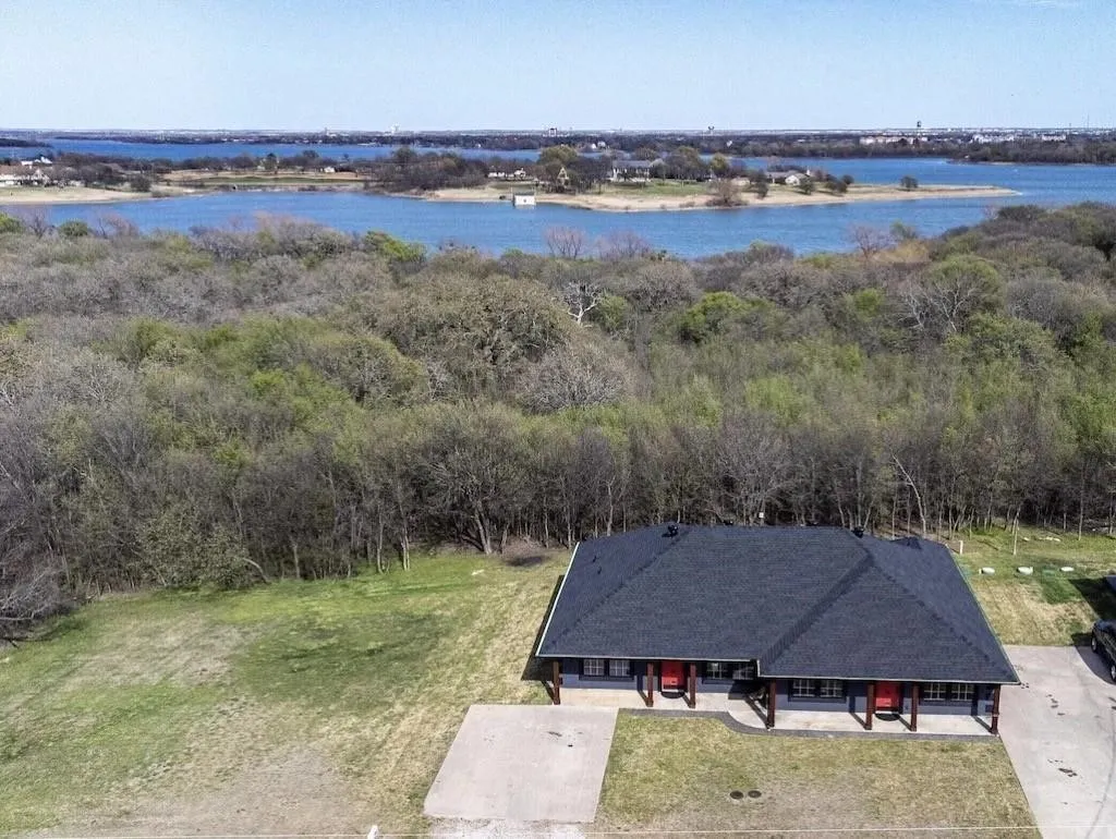 Duplex For Rent in Denton County , 3606 Kayewood Drive 3606, Little Elm, Texas 75068, 2 Bedroom, 2 Bathroom, Garage spaces, 1,150 Sqft, built in 2021, mls#21377940, Real Estate Agent in Little Elm, Homes For Rent in Denton county, Homes For Rent in Little Elm, Realtor in Little Elm Texas, Real Estate Brokerage Independent Realty Texas, Luminita Cordes Realtor