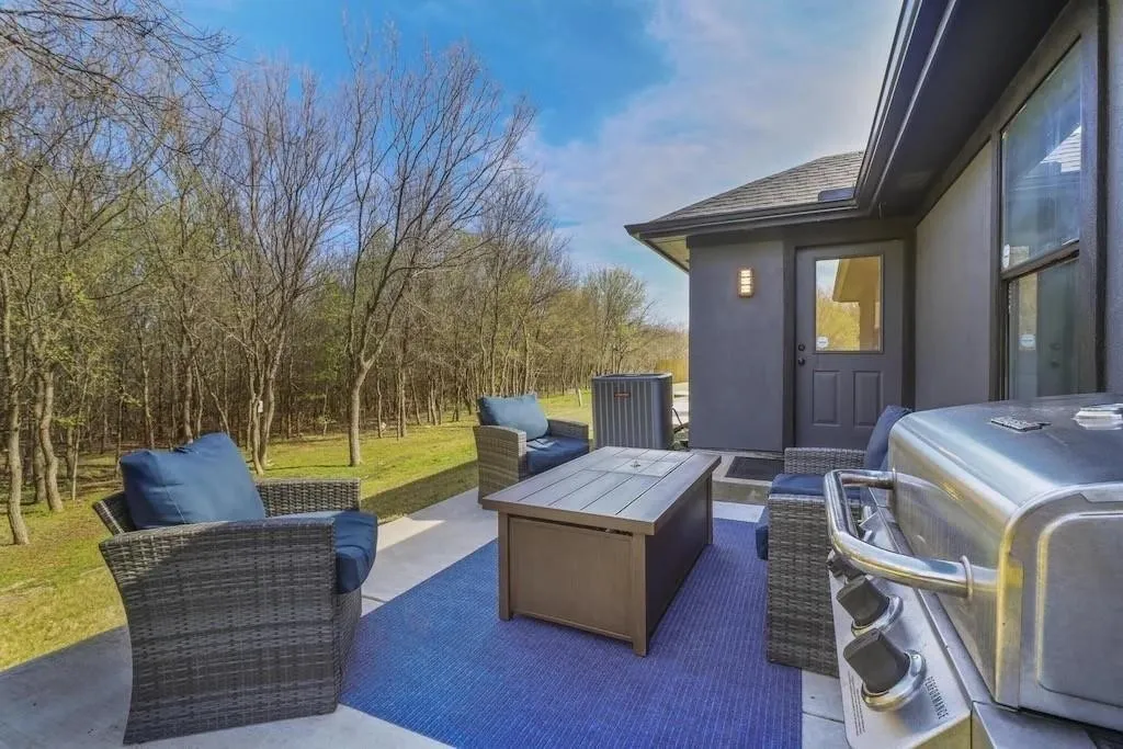 Duplex For Rent in Denton County , 3606 Kayewood Drive 3606, Little Elm, Texas 75068, 2 Bedroom, 2 Bathroom, Garage spaces, 1,150 Sqft, built in 2021, mls#21377940, Real Estate Agent in Little Elm, Homes For Rent in Denton county, Homes For Rent in Little Elm, Realtor in Little Elm Texas, Real Estate Brokerage Independent Realty Texas, Luminita Cordes Realtor