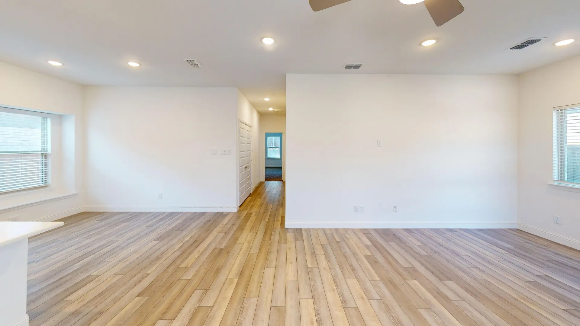 Single Family Residence For Rent in Collin County , 3912 Goldfinch, Melissa, Texas 75454, 3 Bedroom, 2 Bathroom, 2 Garage spaces, 1,572 Sqft, built in 2022, mls#21377943, Real Estate Agent in Melissa, Homes For Rent in Collin county, Homes For Rent in Melissa, Realtor in Melissa Texas, Real Estate Brokerage Independent Realty Texas, Luminita Cordes Realtor