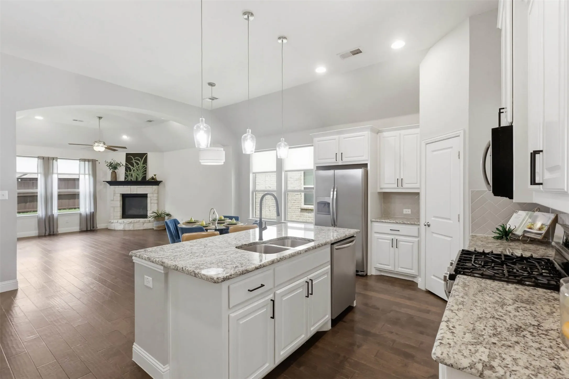 Single Family Residence For Sale in Denton County , 16117 Plum Court, Prosper, Texas 75078, 4 Bedroom, 3 Bathroom, 2 Garage spaces, 2,052 Sqft, built in 2017, mls#21377948, Real Estate Agent in Prosper, Homes For Sale in Denton county, Homes For Sale in Prosper, Realtor in Prosper Texas, Real Estate Brokerage Independent Realty Texas, Luminita Cordes Realtor