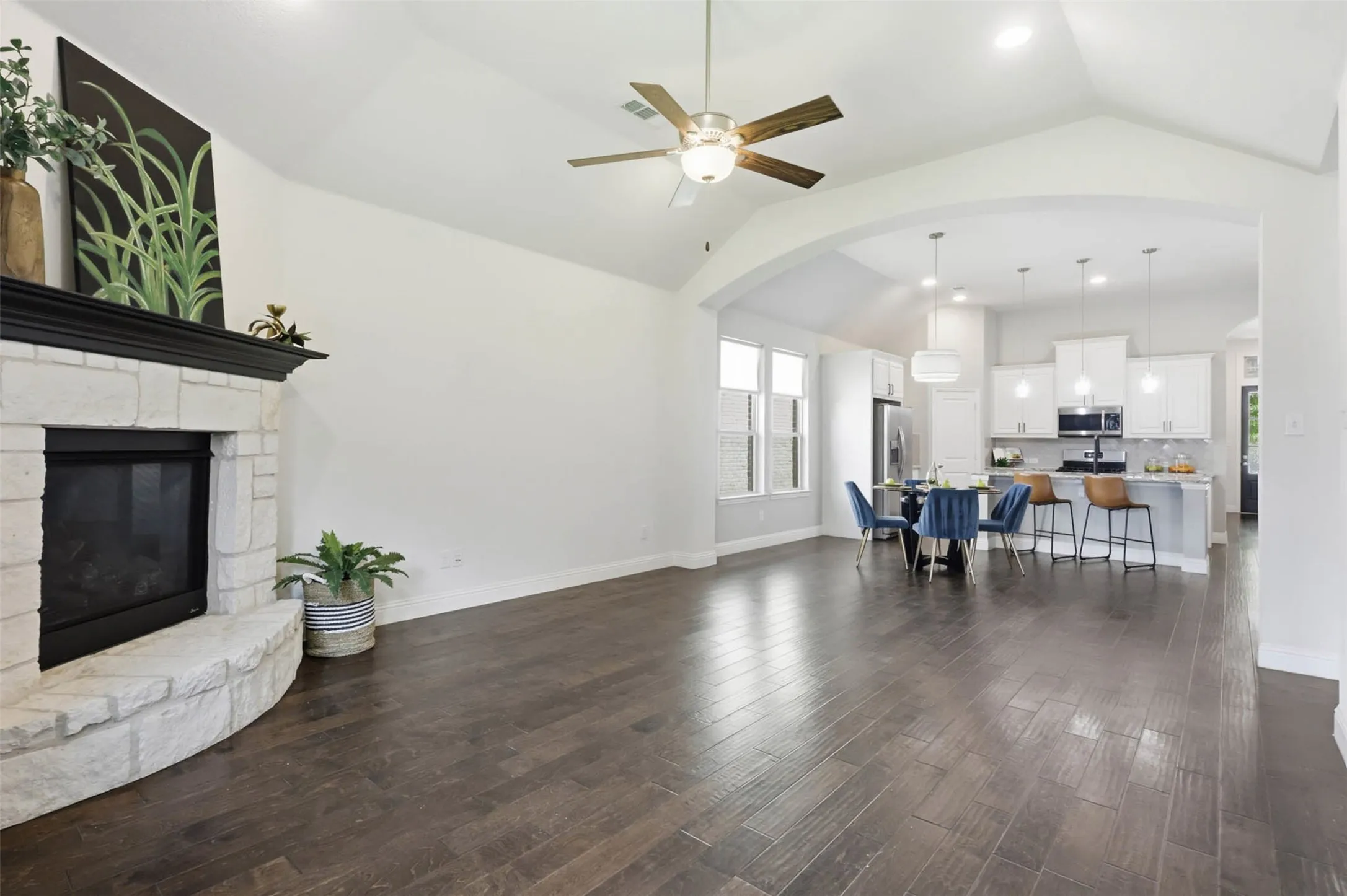 Single Family Residence For Sale in Denton County , 16117 Plum Court, Prosper, Texas 75078, 4 Bedroom, 3 Bathroom, 2 Garage spaces, 2,052 Sqft, built in 2017, mls#21377948, Real Estate Agent in Prosper, Homes For Sale in Denton county, Homes For Sale in Prosper, Realtor in Prosper Texas, Real Estate Brokerage Independent Realty Texas, Luminita Cordes Realtor