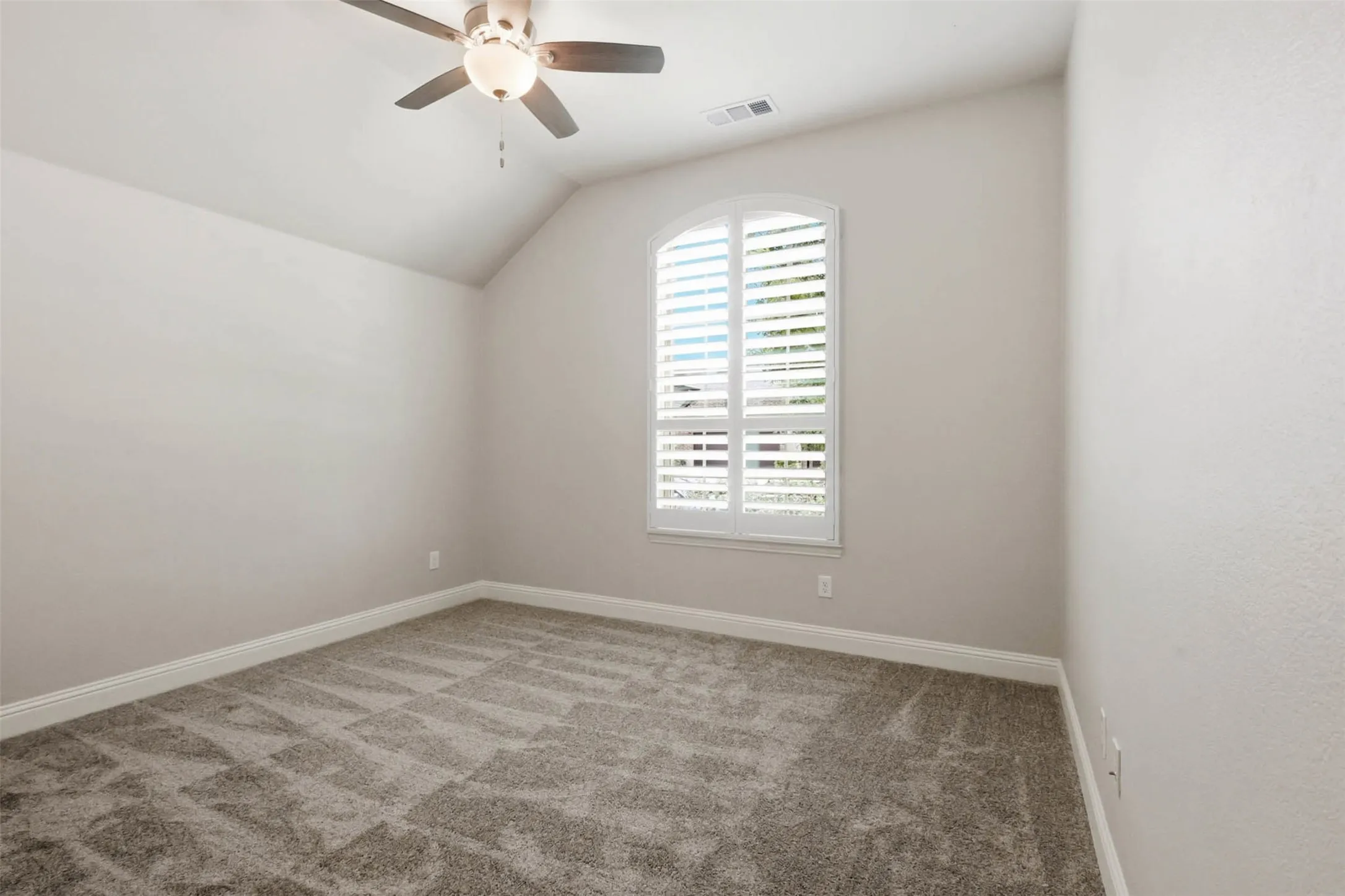 Single Family Residence For Sale in Denton County , 16117 Plum Court, Prosper, Texas 75078, 4 Bedroom, 3 Bathroom, 2 Garage spaces, 2,052 Sqft, built in 2017, mls#21377948, Real Estate Agent in Prosper, Homes For Sale in Denton county, Homes For Sale in Prosper, Realtor in Prosper Texas, Real Estate Brokerage Independent Realty Texas, Luminita Cordes Realtor