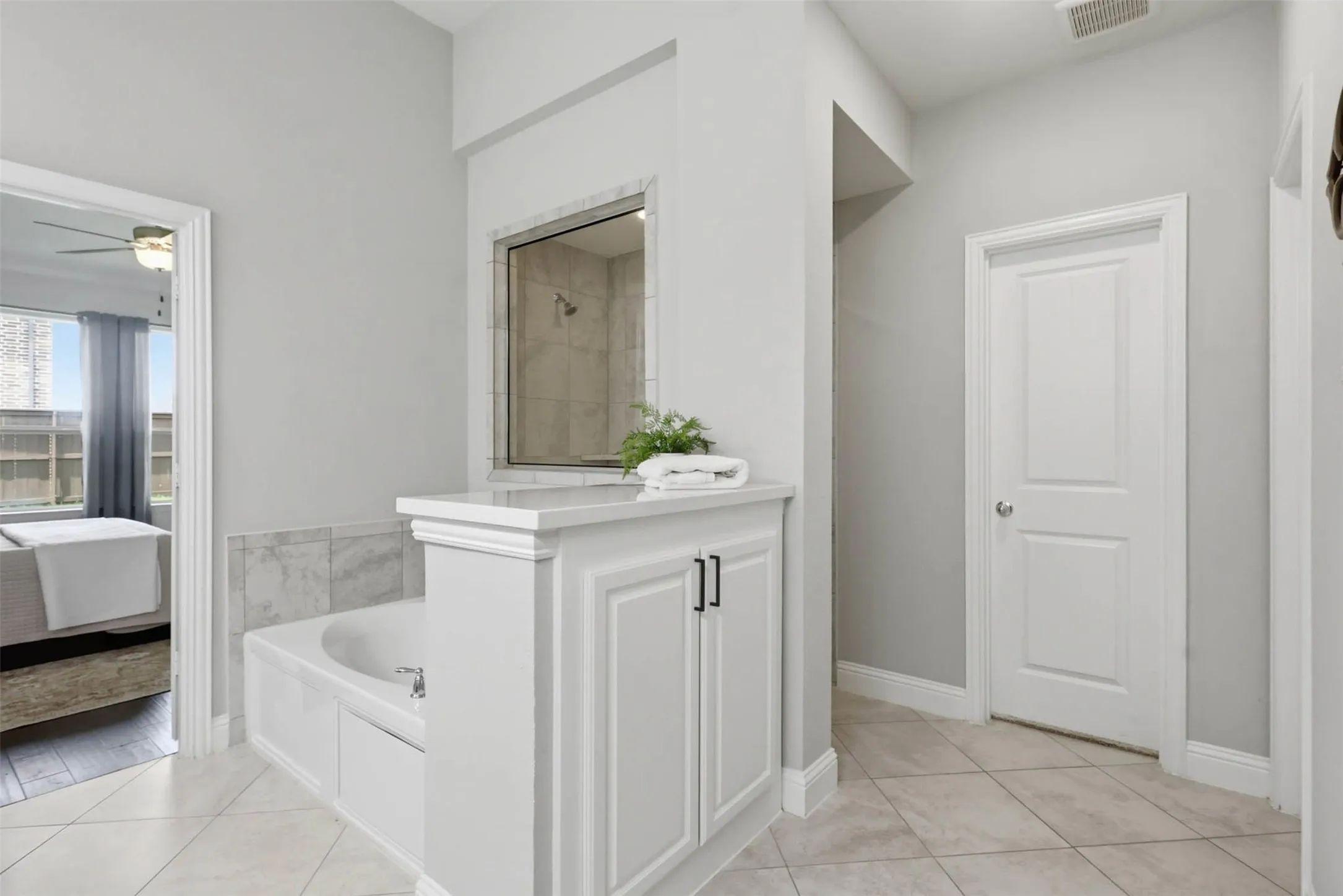 Single Family Residence For Sale in Denton County , 16117 Plum Court, Prosper, Texas 75078, 4 Bedroom, 3 Bathroom, 2 Garage spaces, 2,052 Sqft, built in 2017, mls#21377948, Real Estate Agent in Prosper, Homes For Sale in Denton county, Homes For Sale in Prosper, Realtor in Prosper Texas, Real Estate Brokerage Independent Realty Texas, Luminita Cordes Realtor