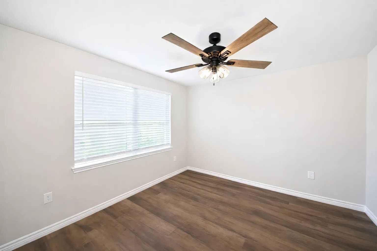 Single Family Residence For Rent in Wise County , 1119 Salt Creek Road, Springtown, Texas 76082, 3 Bedroom, 2 Bathroom, 2 Garage spaces, 2,181 Sqft, built in 1970, mls#21377950, Real Estate Agent in Springtown, Homes For Rent in Wise county, Homes For Rent in Springtown, Realtor in Springtown Texas, Real Estate Brokerage Independent Realty Texas, Luminita Cordes Realtor