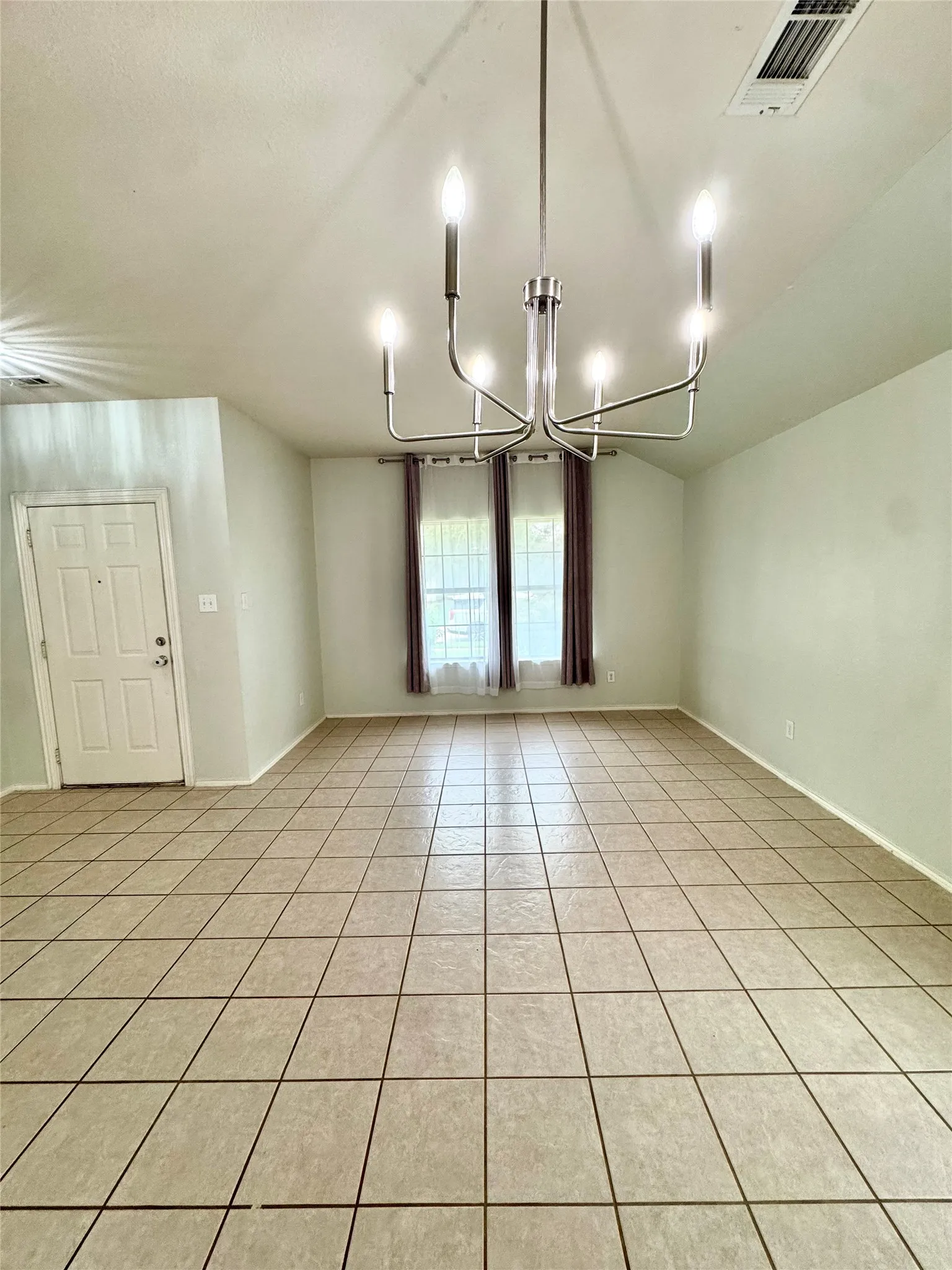Single Family Residence For Rent in Tarrant County , 2812 Park Place Drive, Grand Prairie, Texas 75052, 3 Bedroom, 2 Bathroom, 2 Garage spaces, 2,197 Sqft, built in 2005, mls#21377953, Real Estate Agent in Grand Prairie, Homes For Rent in Tarrant county, Homes For Rent in Grand Prairie, Realtor in Grand Prairie Texas, Real Estate Brokerage Independent Realty Texas, Luminita Cordes Realtor