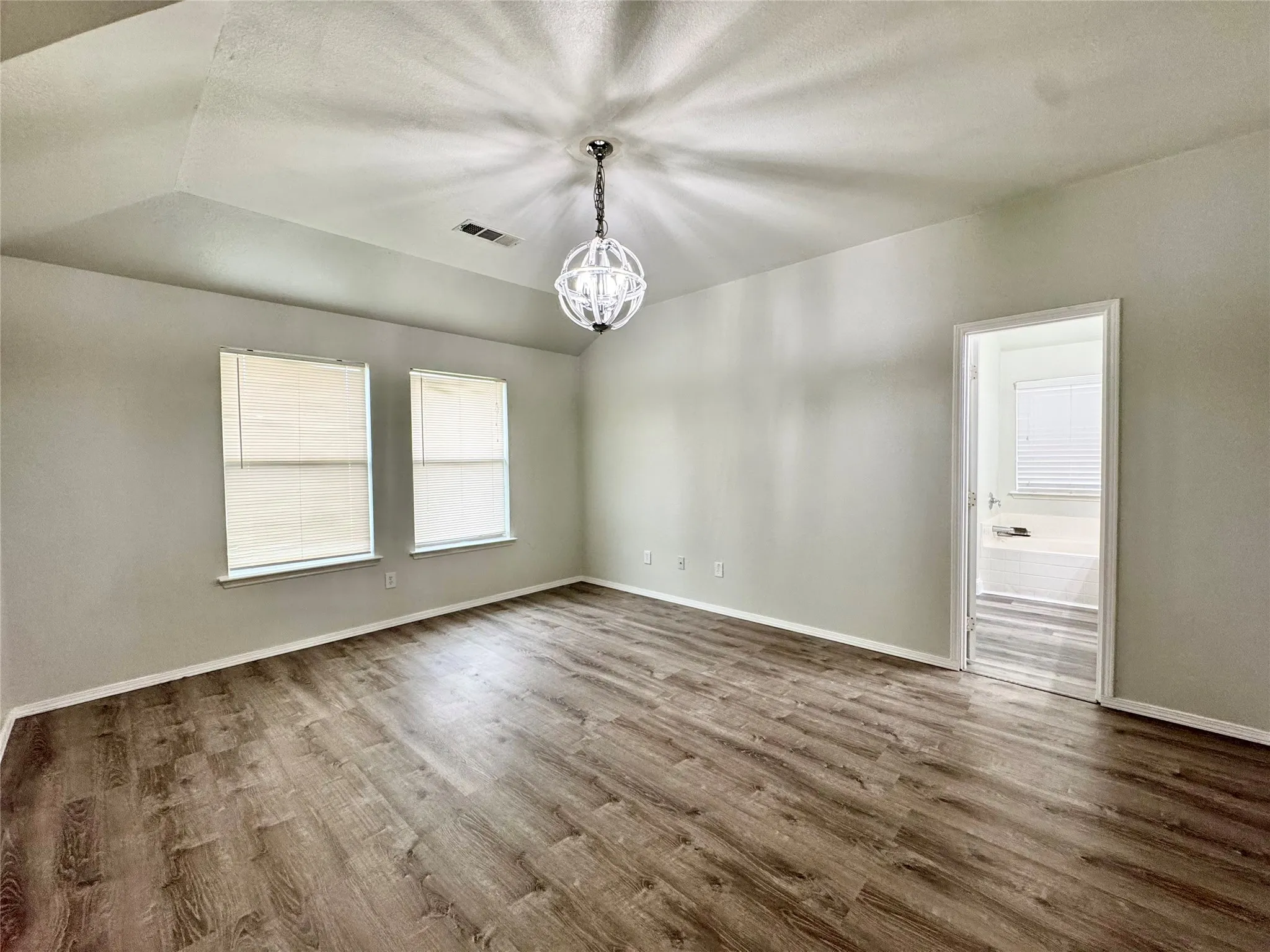 Single Family Residence For Rent in Tarrant County , 2812 Park Place Drive, Grand Prairie, Texas 75052, 3 Bedroom, 2 Bathroom, 2 Garage spaces, 2,197 Sqft, built in 2005, mls#21377953, Real Estate Agent in Grand Prairie, Homes For Rent in Tarrant county, Homes For Rent in Grand Prairie, Realtor in Grand Prairie Texas, Real Estate Brokerage Independent Realty Texas, Luminita Cordes Realtor