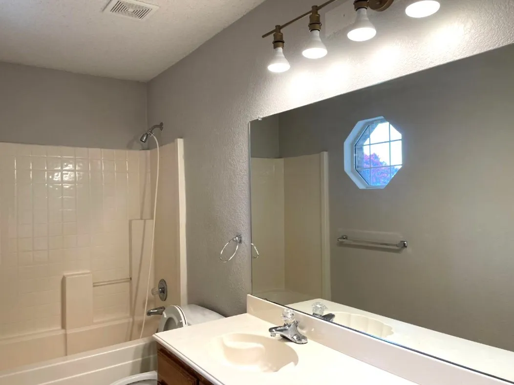 Single Family Residence For Rent in Collin County , 1304 Rosewood Lane, Allen, Texas 75002, 3 Bedroom, 2 Bathroom, 2 Garage spaces, 1,780 Sqft, built in 1996, mls#21377958, Real Estate Agent in Allen, Homes For Rent in Collin county, Homes For Rent in Allen, Realtor in Allen Texas, Real Estate Brokerage Independent Realty Texas, Luminita Cordes Realtor