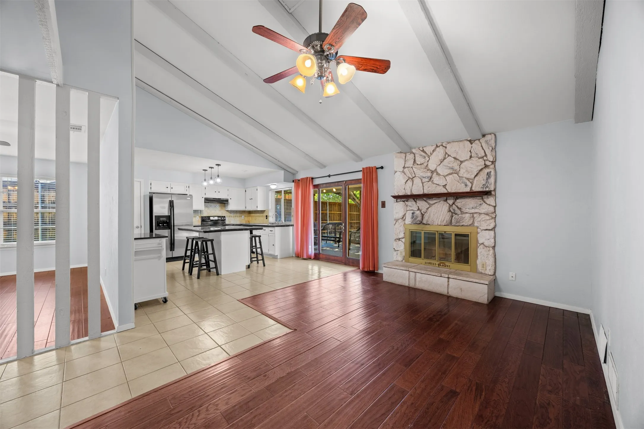 Single Family Residence For Rent in Dallas County , 638 Cranbrook Park, Garland, Texas 75043, 3 Bedroom, 2 Bathroom, 1 Garage spaces, 1,381 Sqft, built in 1971, mls#21377959, Real Estate Agent in Garland, Homes For Rent in Dallas county, Homes For Rent in Garland, Realtor in Garland Texas, Real Estate Brokerage Independent Realty Texas, Luminita Cordes Realtor