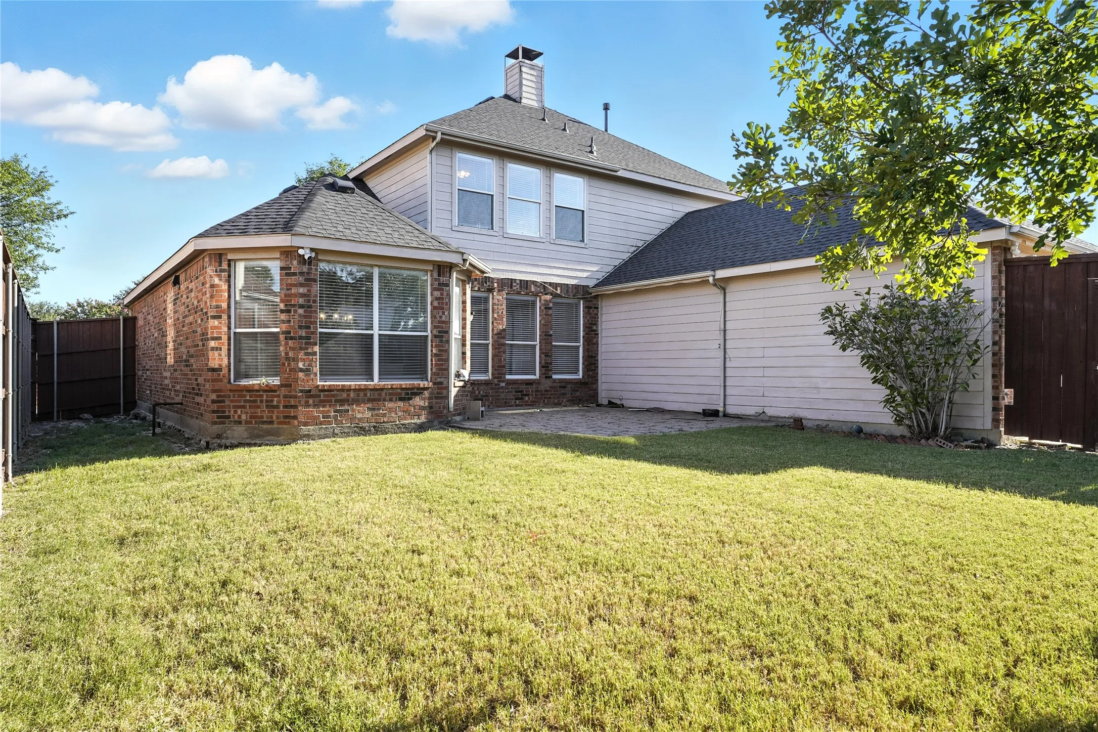 Single Family Residence For Rent in Collin County , 9808 Enmore Lane, Frisco, Texas 75035, 4 Bedroom, 3 Bathroom, 2 Garage spaces, 2,786 Sqft, built in 1998, mls#21377960, Real Estate Agent in Frisco, Homes For Rent in Collin county, Homes For Rent in Frisco, Realtor in Frisco Texas, Real Estate Brokerage Independent Realty Texas, Luminita Cordes Realtor