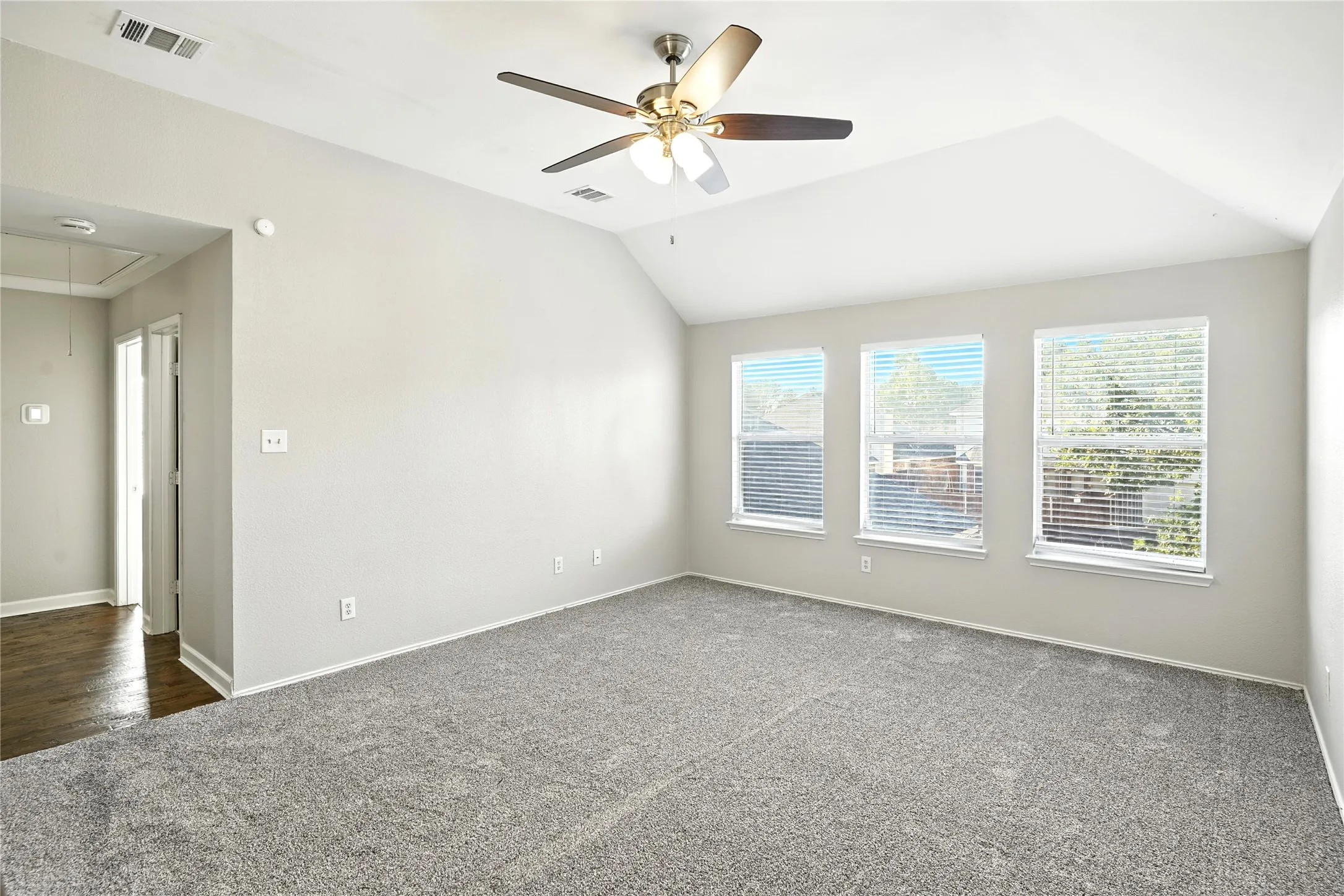 Single Family Residence For Rent in Collin County , 9808 Enmore Lane, Frisco, Texas 75035, 4 Bedroom, 3 Bathroom, 2 Garage spaces, 2,786 Sqft, built in 1998, mls#21377960, Real Estate Agent in Frisco, Homes For Rent in Collin county, Homes For Rent in Frisco, Realtor in Frisco Texas, Real Estate Brokerage Independent Realty Texas, Luminita Cordes Realtor