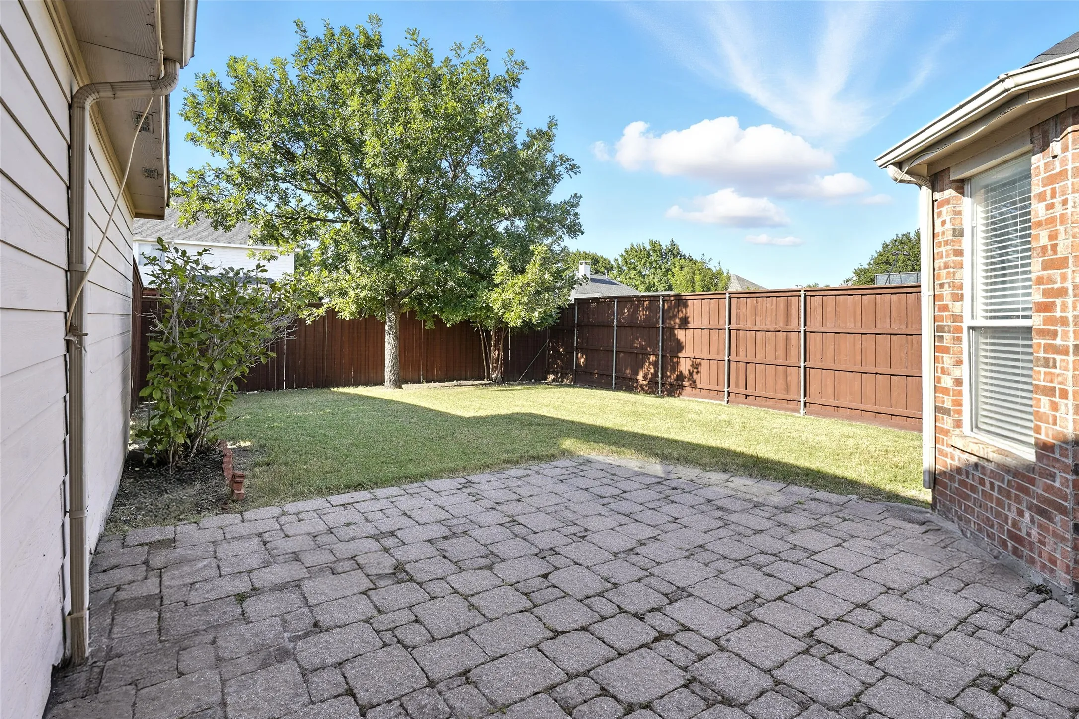 Single Family Residence For Rent in Collin County , 9808 Enmore Lane, Frisco, Texas 75035, 4 Bedroom, 3 Bathroom, 2 Garage spaces, 2,786 Sqft, built in 1998, mls#21377960, Real Estate Agent in Frisco, Homes For Rent in Collin county, Homes For Rent in Frisco, Realtor in Frisco Texas, Real Estate Brokerage Independent Realty Texas, Luminita Cordes Realtor