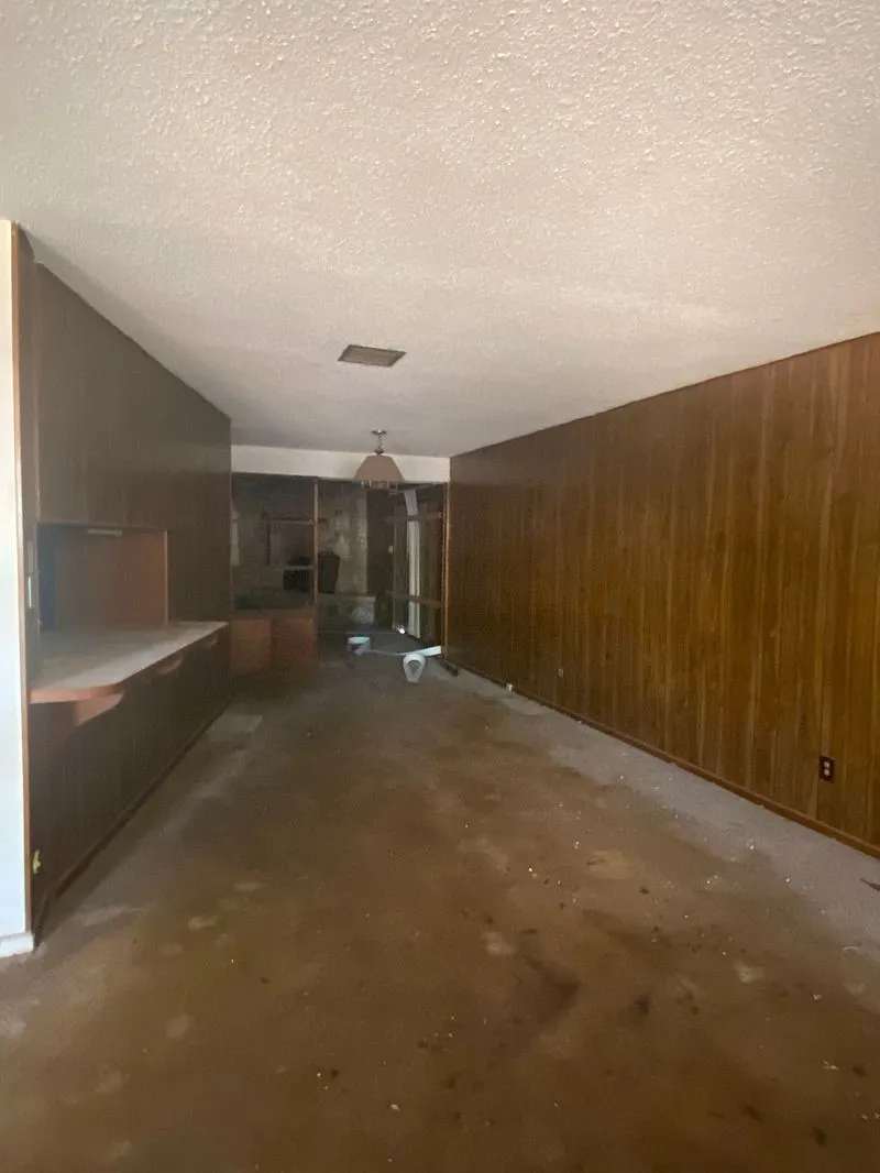 Townhouse For Sale in Taylor County , 4631 N 2nd Street, Abilene, Texas 79603, 4 Bedroom, 2 Bathroom, 1 Garage spaces, 2,200 Sqft, built in 1964, mls#21377944, Real Estate Agent in Abilene, Homes For Sale in Taylor county, Homes For Sale in Abilene, Realtor in Abilene Texas, Real Estate Brokerage Independent Realty Texas, Luminita Cordes Realtor