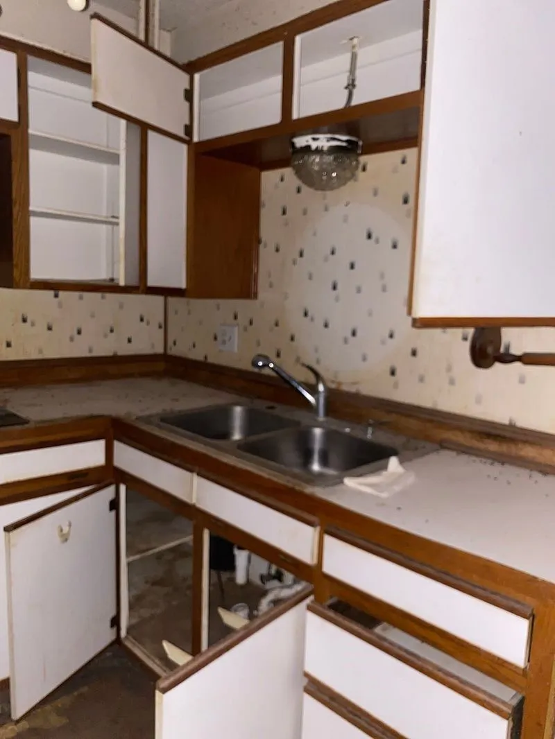 Townhouse For Sale in Taylor County , 4631 N 2nd Street, Abilene, Texas 79603, 4 Bedroom, 2 Bathroom, 1 Garage spaces, 2,200 Sqft, built in 1964, mls#21377944, Real Estate Agent in Abilene, Homes For Sale in Taylor county, Homes For Sale in Abilene, Realtor in Abilene Texas, Real Estate Brokerage Independent Realty Texas, Luminita Cordes Realtor