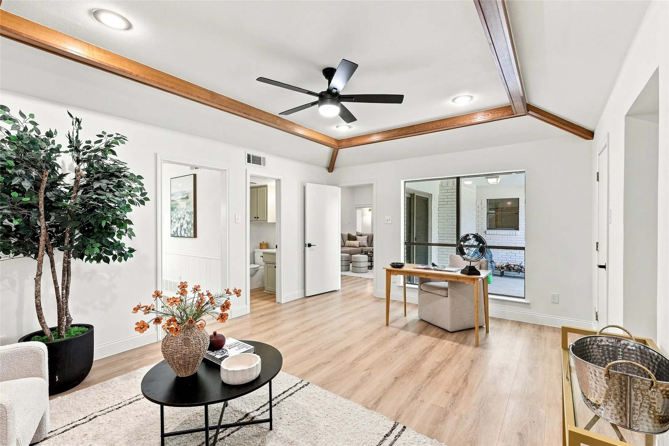 Single Family Residence For Sale in Dallas County , 1107 Sundial Drive, Richardson, Texas 75081, 3 Bedroom, 3 Bathroom, 2 Garage spaces, 2,545 Sqft, built in 1980, mls#21367611, Real Estate Agent in Richardson, Homes For Sale in Dallas county, Homes For Sale in Richardson, Realtor in Richardson Texas, Real Estate Brokerage Independent Realty Texas, Luminita Cordes Realtor