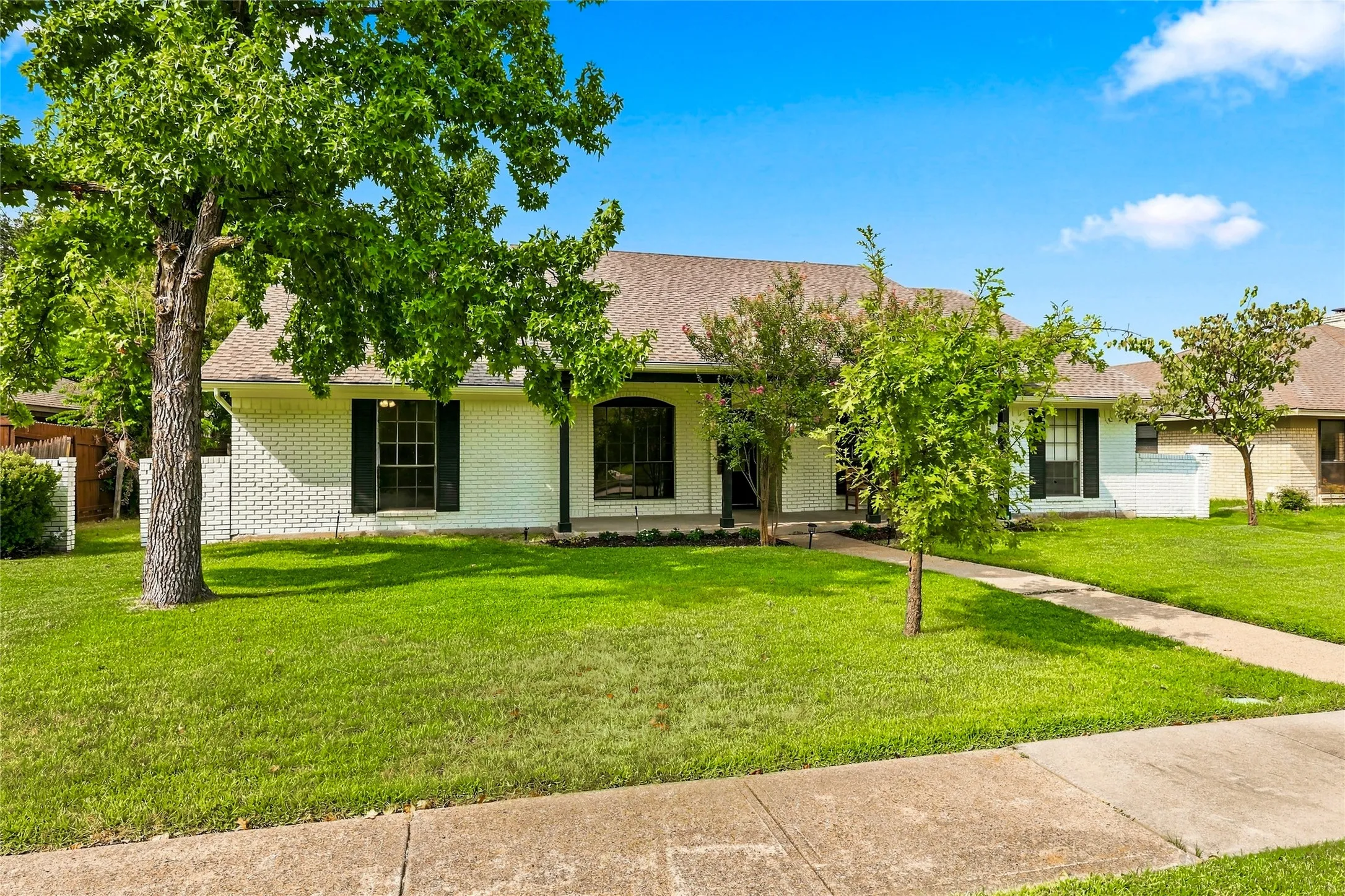 Single Family Residence For Sale in Dallas County , 1107 Sundial Drive, Richardson, Texas 75081, 3 Bedroom, 3 Bathroom, 2 Garage spaces, 2,545 Sqft, built in 1980, mls#21367611, Real Estate Agent in Richardson, Homes For Sale in Dallas county, Homes For Sale in Richardson, Realtor in Richardson Texas, Real Estate Brokerage Independent Realty Texas, Luminita Cordes Realtor