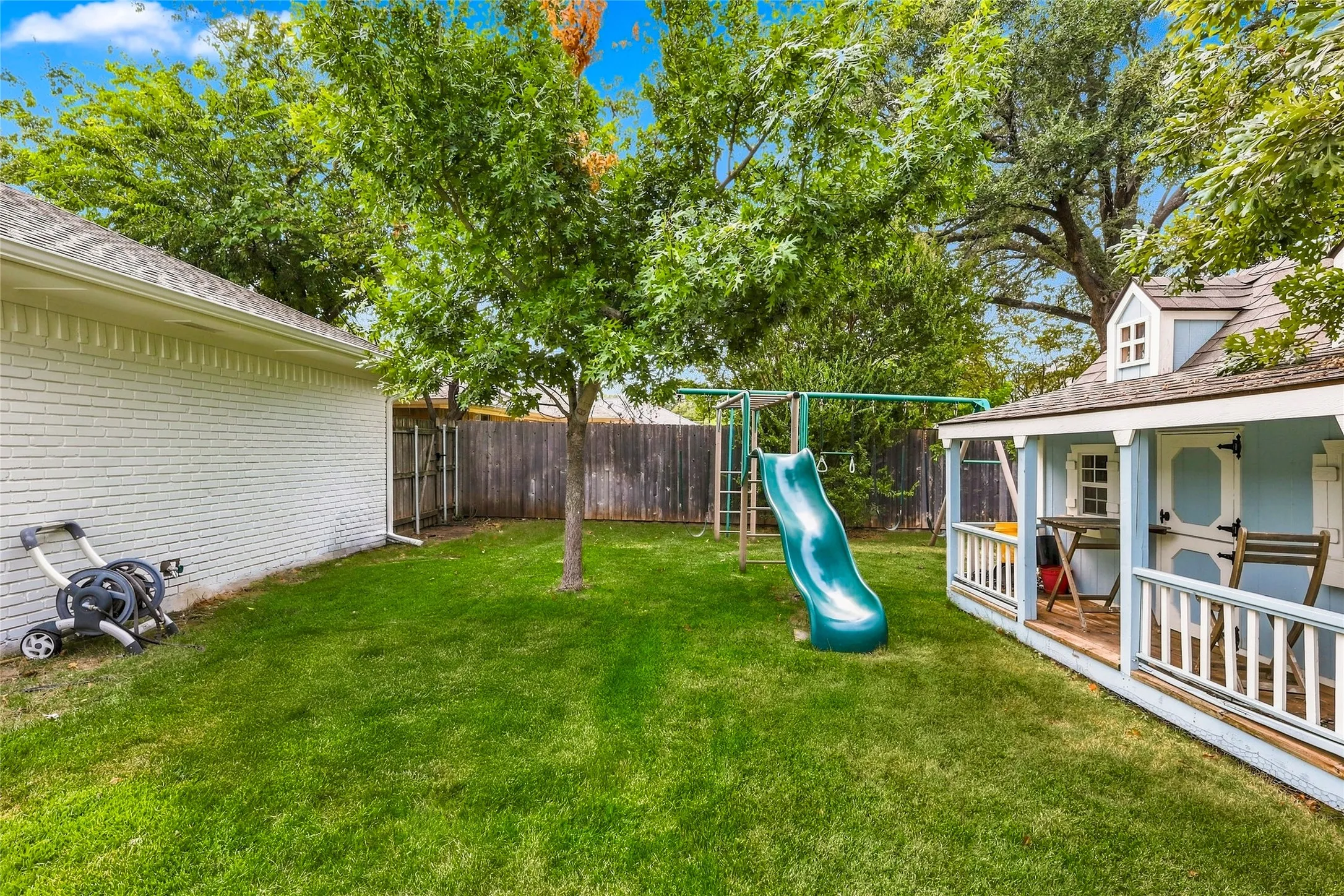 Single Family Residence For Sale in Dallas County , 1107 Sundial Drive, Richardson, Texas 75081, 3 Bedroom, 3 Bathroom, 2 Garage spaces, 2,545 Sqft, built in 1980, mls#21367611, Real Estate Agent in Richardson, Homes For Sale in Dallas county, Homes For Sale in Richardson, Realtor in Richardson Texas, Real Estate Brokerage Independent Realty Texas, Luminita Cordes Realtor
