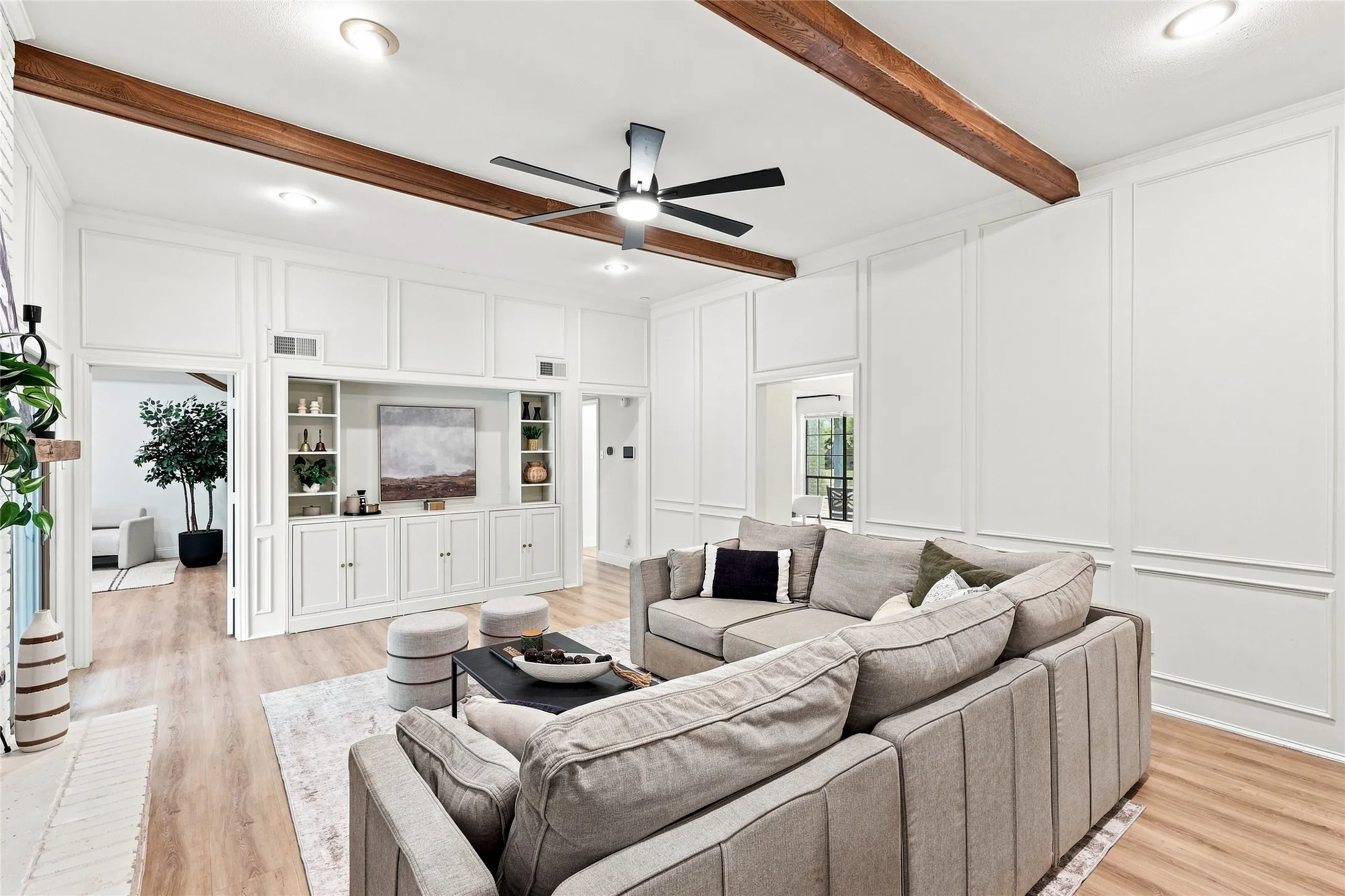 Single Family Residence For Sale in Dallas County , 1107 Sundial Drive, Richardson, Texas 75081, 3 Bedroom, 3 Bathroom, 2 Garage spaces, 2,545 Sqft, built in 1980, mls#21367611, Real Estate Agent in Richardson, Homes For Sale in Dallas county, Homes For Sale in Richardson, Realtor in Richardson Texas, Real Estate Brokerage Independent Realty Texas, Luminita Cordes Realtor