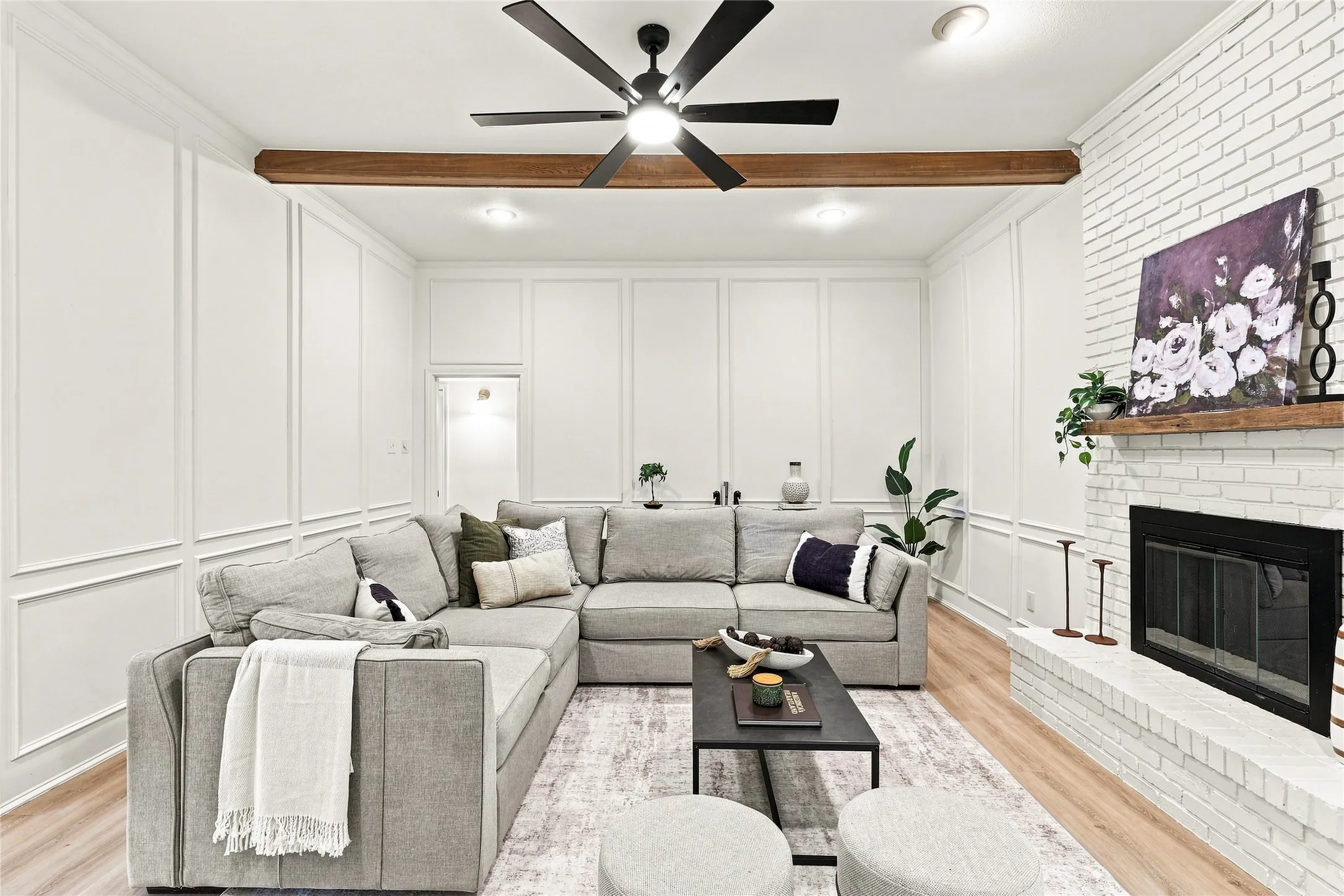 Single Family Residence For Sale in Dallas County , 1107 Sundial Drive, Richardson, Texas 75081, 3 Bedroom, 3 Bathroom, 2 Garage spaces, 2,545 Sqft, built in 1980, mls#21367611, Real Estate Agent in Richardson, Homes For Sale in Dallas county, Homes For Sale in Richardson, Realtor in Richardson Texas, Real Estate Brokerage Independent Realty Texas, Luminita Cordes Realtor