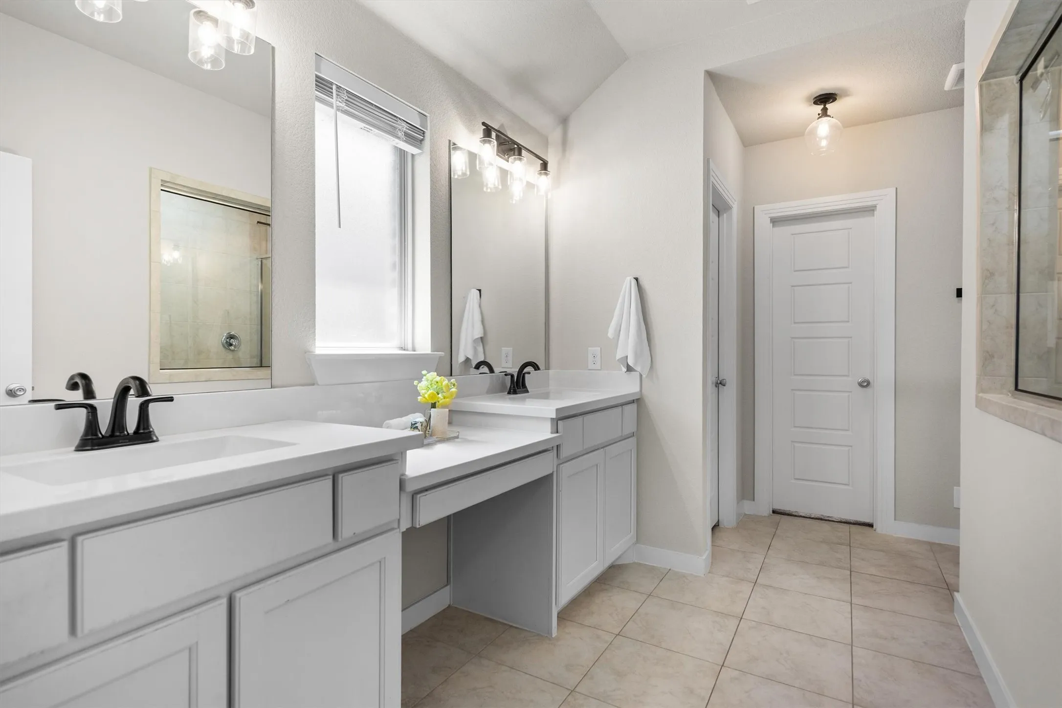 Single Family Residence For Sale in Denton County , 1505 Spoonbill Drive, Little Elm, Texas 75068, 4 Bedroom, 3 Bathroom, 2 Garage spaces, 2,106 Sqft, built in 2018, mls#21358380, Real Estate Agent in Little Elm, Homes For Sale in Denton county, Homes For Sale in Little Elm, Realtor in Little Elm Texas, Real Estate Brokerage Independent Realty Texas, Luminita Cordes Realtor