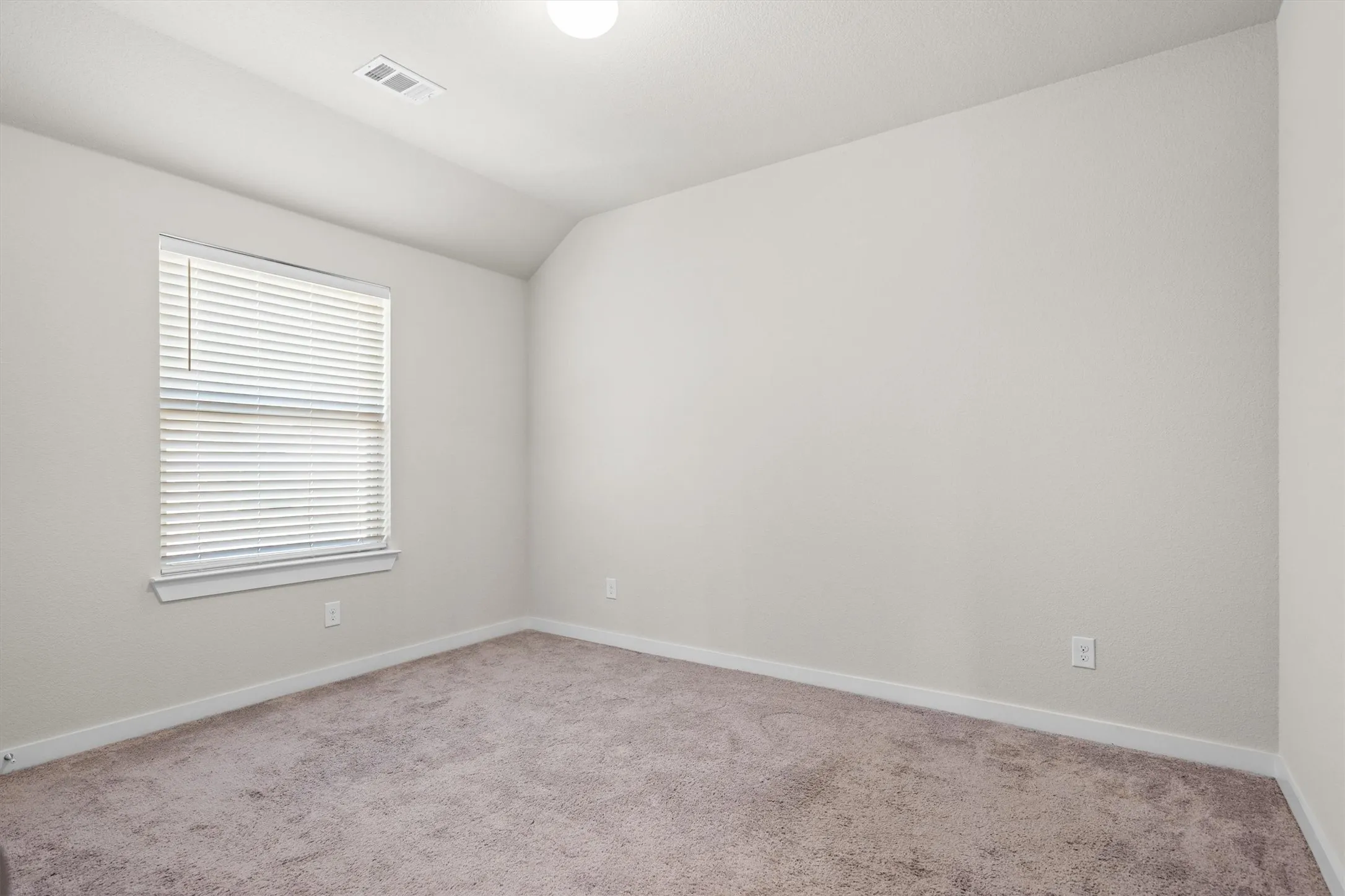 Single Family Residence For Sale in Denton County , 1505 Spoonbill Drive, Little Elm, Texas 75068, 4 Bedroom, 3 Bathroom, 2 Garage spaces, 2,106 Sqft, built in 2018, mls#21358380, Real Estate Agent in Little Elm, Homes For Sale in Denton county, Homes For Sale in Little Elm, Realtor in Little Elm Texas, Real Estate Brokerage Independent Realty Texas, Luminita Cordes Realtor
