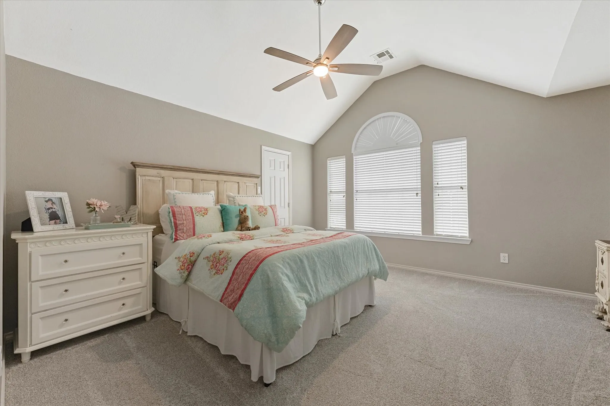 Single Family Residence For Sale in Collin County , 903 Fountain Drive, Wylie, Texas 75098, 4 Bedroom, 3 Bathroom, 2 Garage spaces, 2,942 Sqft, built in 2003, mls#21377936, Real Estate Agent in Wylie, Homes For Sale in Collin county, Homes For Sale in Wylie, Realtor in Wylie Texas, Real Estate Brokerage Independent Realty Texas, Luminita Cordes Realtor
