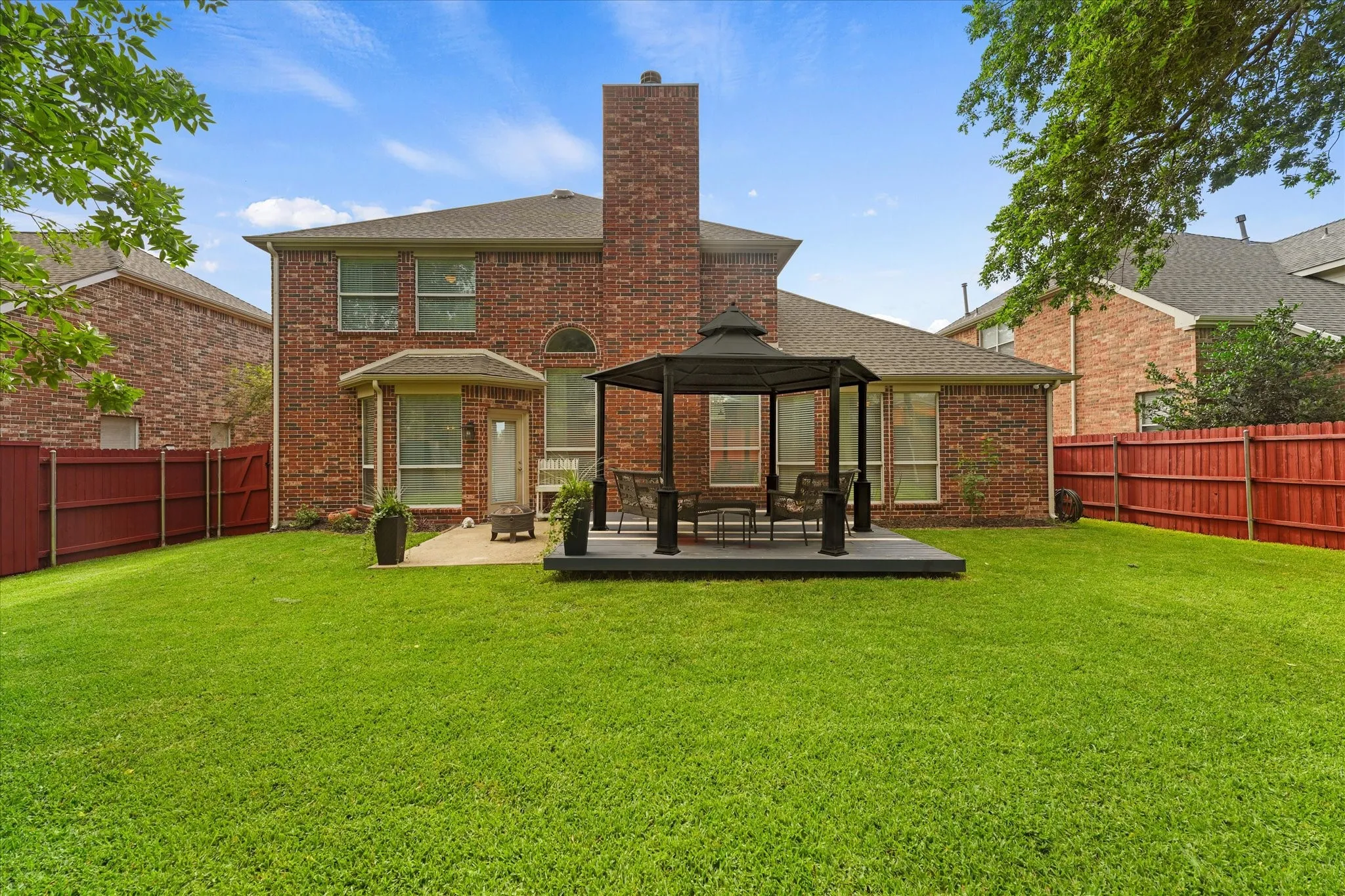 Single Family Residence For Sale in Collin County , 903 Fountain Drive, Wylie, Texas 75098, 4 Bedroom, 3 Bathroom, 2 Garage spaces, 2,942 Sqft, built in 2003, mls#21377936, Real Estate Agent in Wylie, Homes For Sale in Collin county, Homes For Sale in Wylie, Realtor in Wylie Texas, Real Estate Brokerage Independent Realty Texas, Luminita Cordes Realtor
