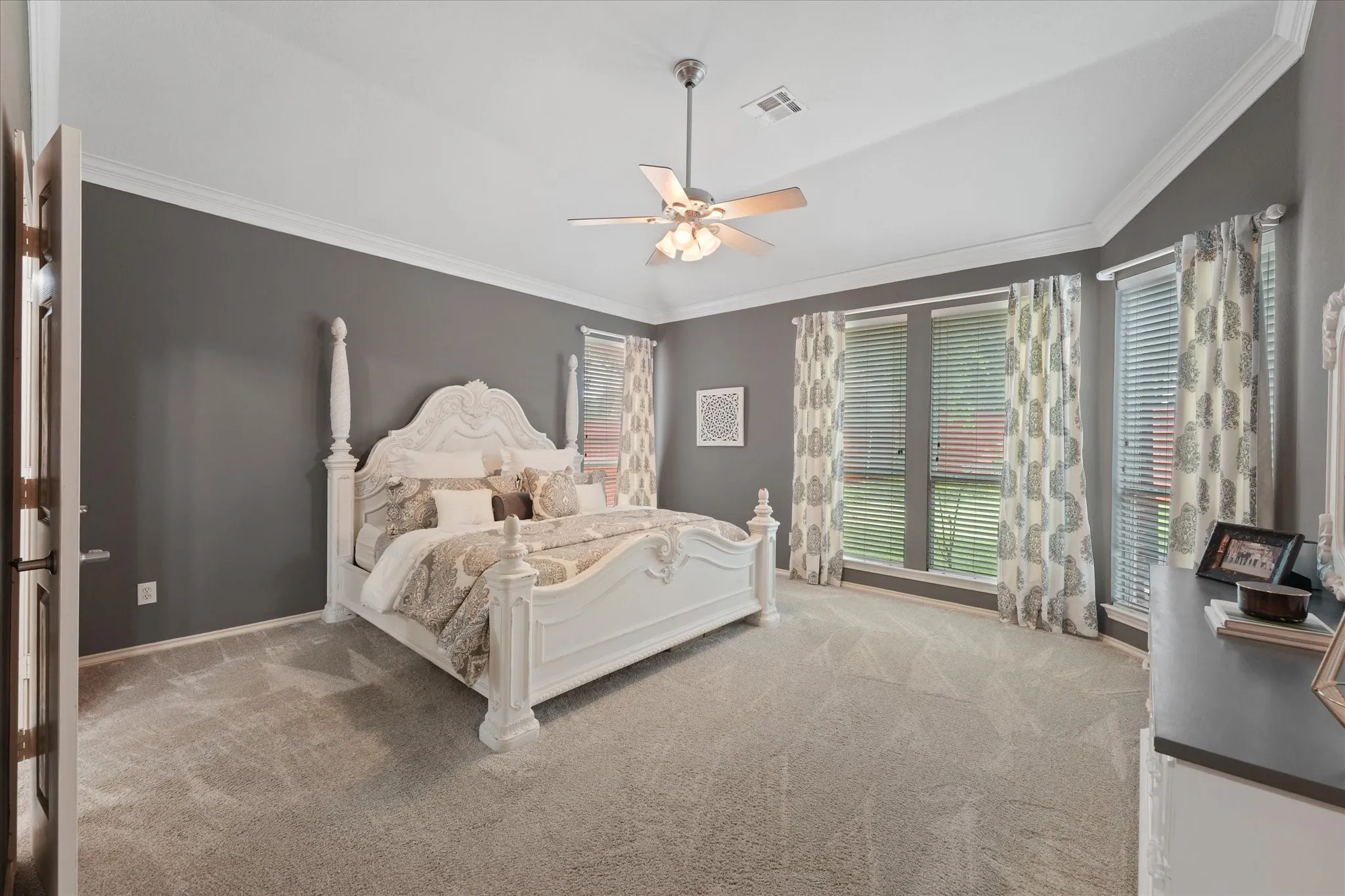 Single Family Residence For Sale in Collin County , 903 Fountain Drive, Wylie, Texas 75098, 4 Bedroom, 3 Bathroom, 2 Garage spaces, 2,942 Sqft, built in 2003, mls#21377936, Real Estate Agent in Wylie, Homes For Sale in Collin county, Homes For Sale in Wylie, Realtor in Wylie Texas, Real Estate Brokerage Independent Realty Texas, Luminita Cordes Realtor