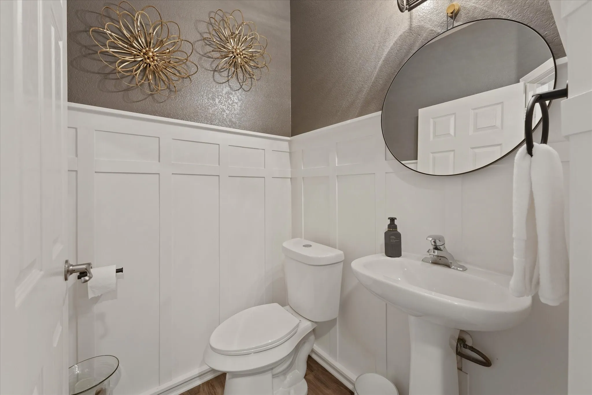 Single Family Residence For Sale in Collin County , 903 Fountain Drive, Wylie, Texas 75098, 4 Bedroom, 3 Bathroom, 2 Garage spaces, 2,942 Sqft, built in 2003, mls#21377936, Real Estate Agent in Wylie, Homes For Sale in Collin county, Homes For Sale in Wylie, Realtor in Wylie Texas, Real Estate Brokerage Independent Realty Texas, Luminita Cordes Realtor