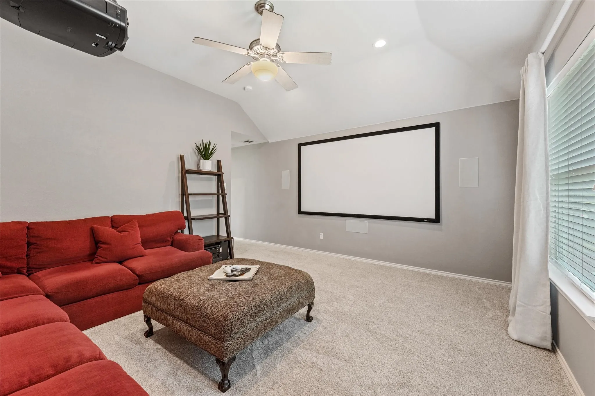 Single Family Residence For Sale in Collin County , 903 Fountain Drive, Wylie, Texas 75098, 4 Bedroom, 3 Bathroom, 2 Garage spaces, 2,942 Sqft, built in 2003, mls#21377936, Real Estate Agent in Wylie, Homes For Sale in Collin county, Homes For Sale in Wylie, Realtor in Wylie Texas, Real Estate Brokerage Independent Realty Texas, Luminita Cordes Realtor