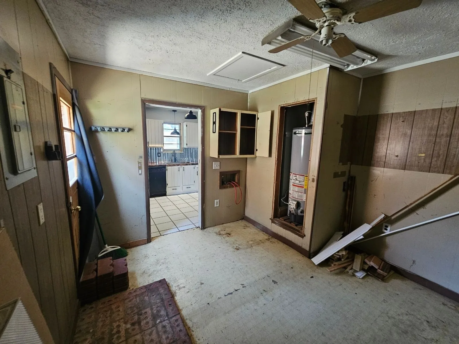 Single Family Residence For Sale in Wichita County , 4709 Gay Street, Wichita Falls, Texas 76306, 4 Bedroom, 3 Bathroom, 1 Garage spaces, 1,968 Sqft, built in 1962, mls#21377946, Real Estate Agent in Wichita Falls, Homes For Sale in Wichita county, Homes For Sale in Wichita Falls, Realtor in Wichita Falls Texas, Real Estate Brokerage Independent Realty Texas, Luminita Cordes Realtor