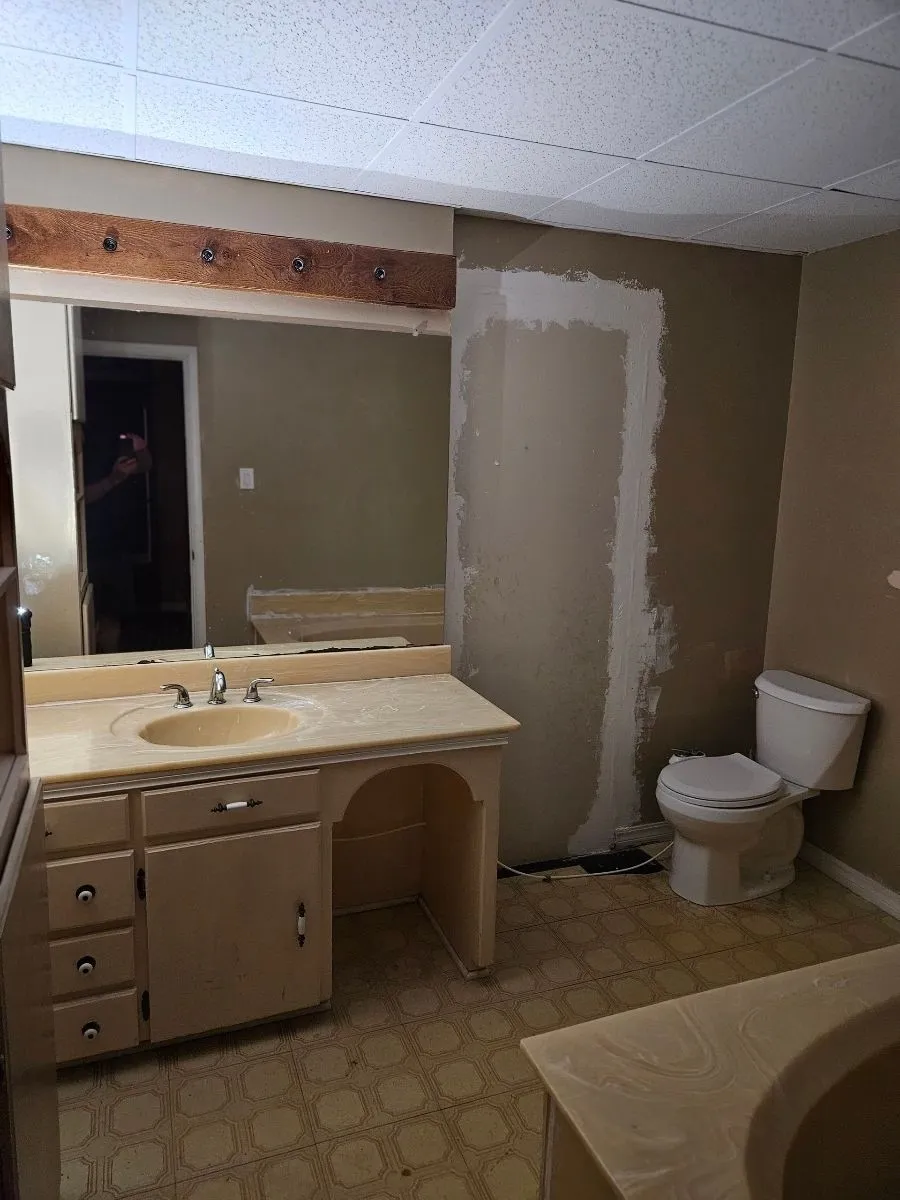 Single Family Residence For Sale in Wichita County , 4709 Gay Street, Wichita Falls, Texas 76306, 4 Bedroom, 3 Bathroom, 1 Garage spaces, 1,968 Sqft, built in 1962, mls#21377946, Real Estate Agent in Wichita Falls, Homes For Sale in Wichita county, Homes For Sale in Wichita Falls, Realtor in Wichita Falls Texas, Real Estate Brokerage Independent Realty Texas, Luminita Cordes Realtor