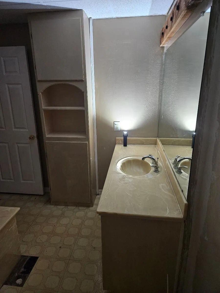Single Family Residence For Sale in Wichita County , 4709 Gay Street, Wichita Falls, Texas 76306, 4 Bedroom, 3 Bathroom, 1 Garage spaces, 1,968 Sqft, built in 1962, mls#21377946, Real Estate Agent in Wichita Falls, Homes For Sale in Wichita county, Homes For Sale in Wichita Falls, Realtor in Wichita Falls Texas, Real Estate Brokerage Independent Realty Texas, Luminita Cordes Realtor