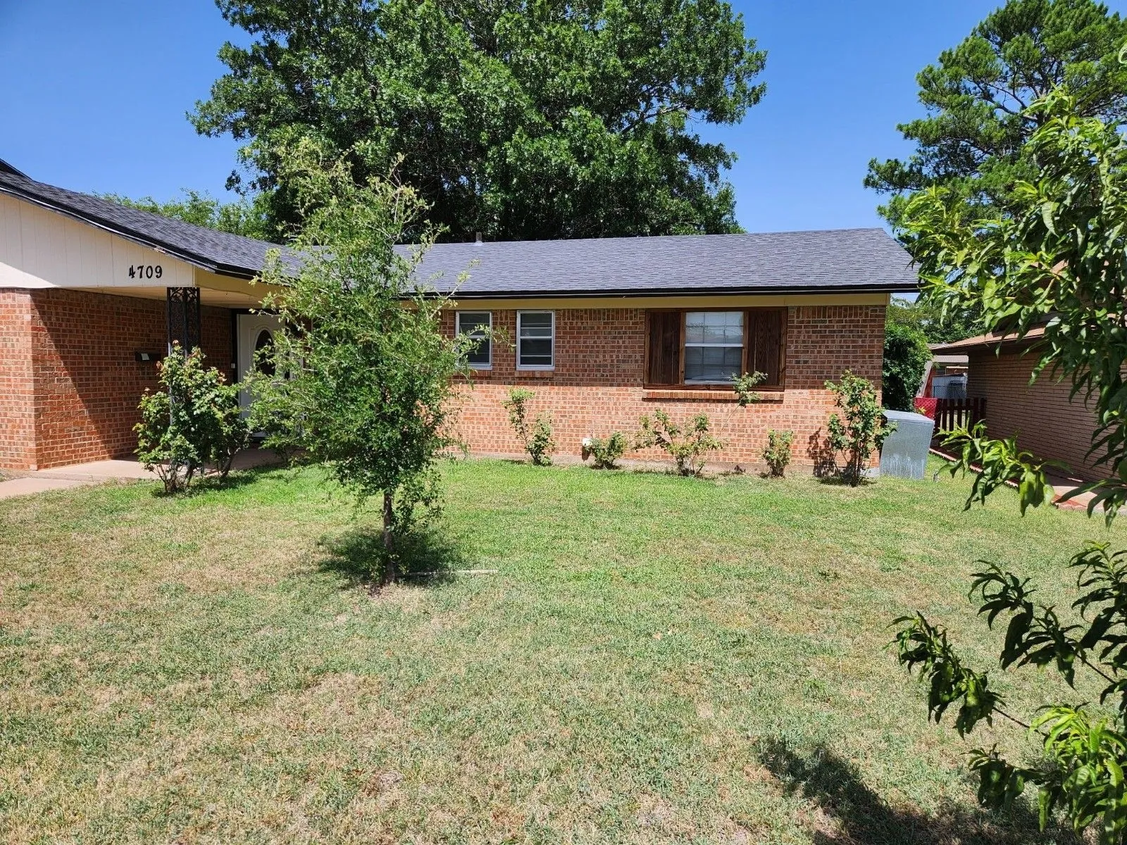 Single Family Residence For Sale in Wichita County , 4709 Gay Street, Wichita Falls, Texas 76306, 4 Bedroom, 3 Bathroom, 1 Garage spaces, 1,968 Sqft, built in 1962, mls#21377946, Real Estate Agent in Wichita Falls, Homes For Sale in Wichita county, Homes For Sale in Wichita Falls, Realtor in Wichita Falls Texas, Real Estate Brokerage Independent Realty Texas, Luminita Cordes Realtor