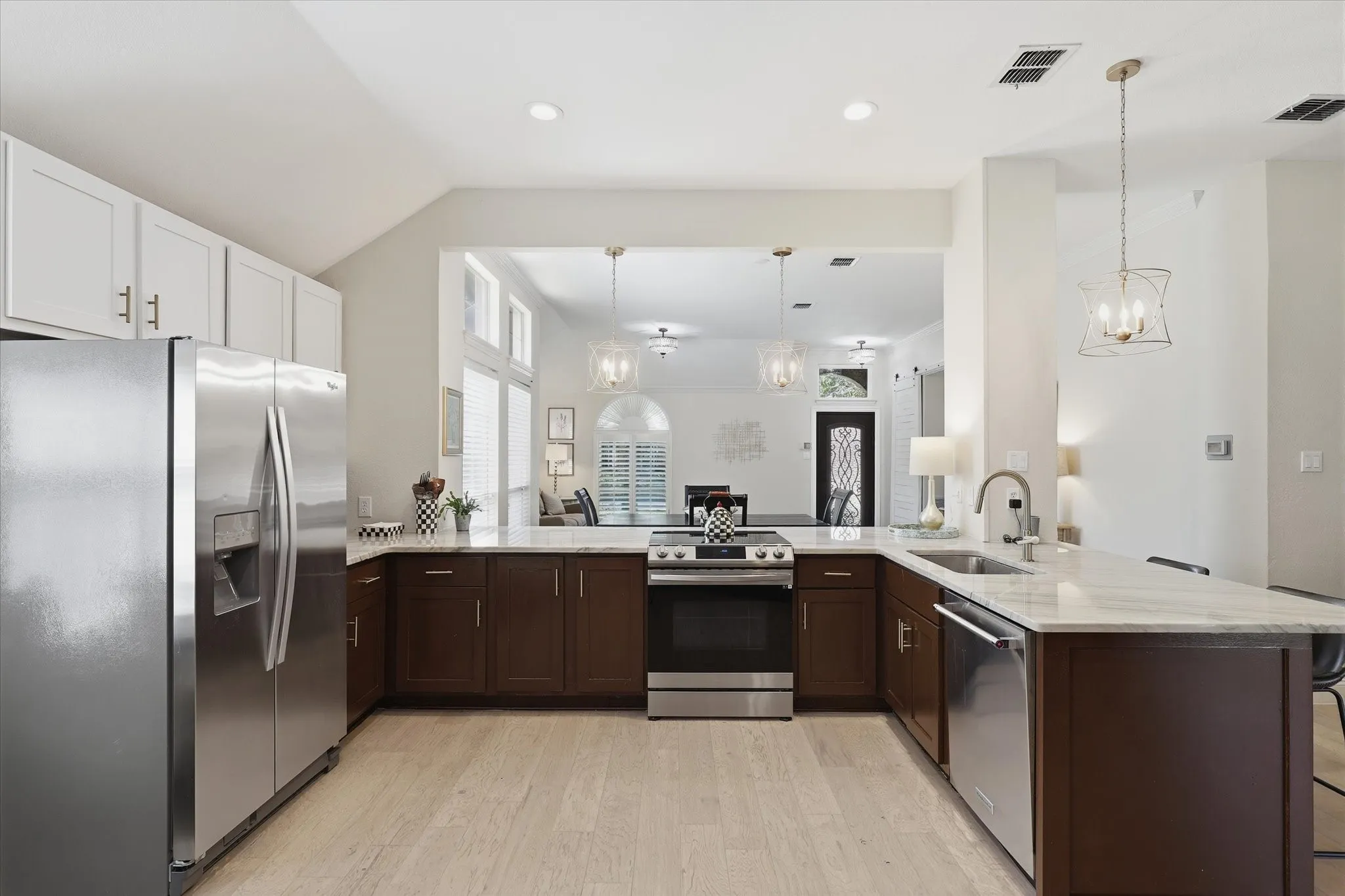 Single Family Residence For Sale in Collin County , 11100 New Orleans Drive, Frisco, Texas 75035, 4 Bedroom, 2 Bathroom, 2 Garage spaces, 2,027 Sqft, built in 1993, mls#21377020, Real Estate Agent in Frisco, Homes For Sale in Collin county, Homes For Sale in Frisco, Realtor in Frisco Texas, Real Estate Brokerage Independent Realty Texas, Luminita Cordes Realtor