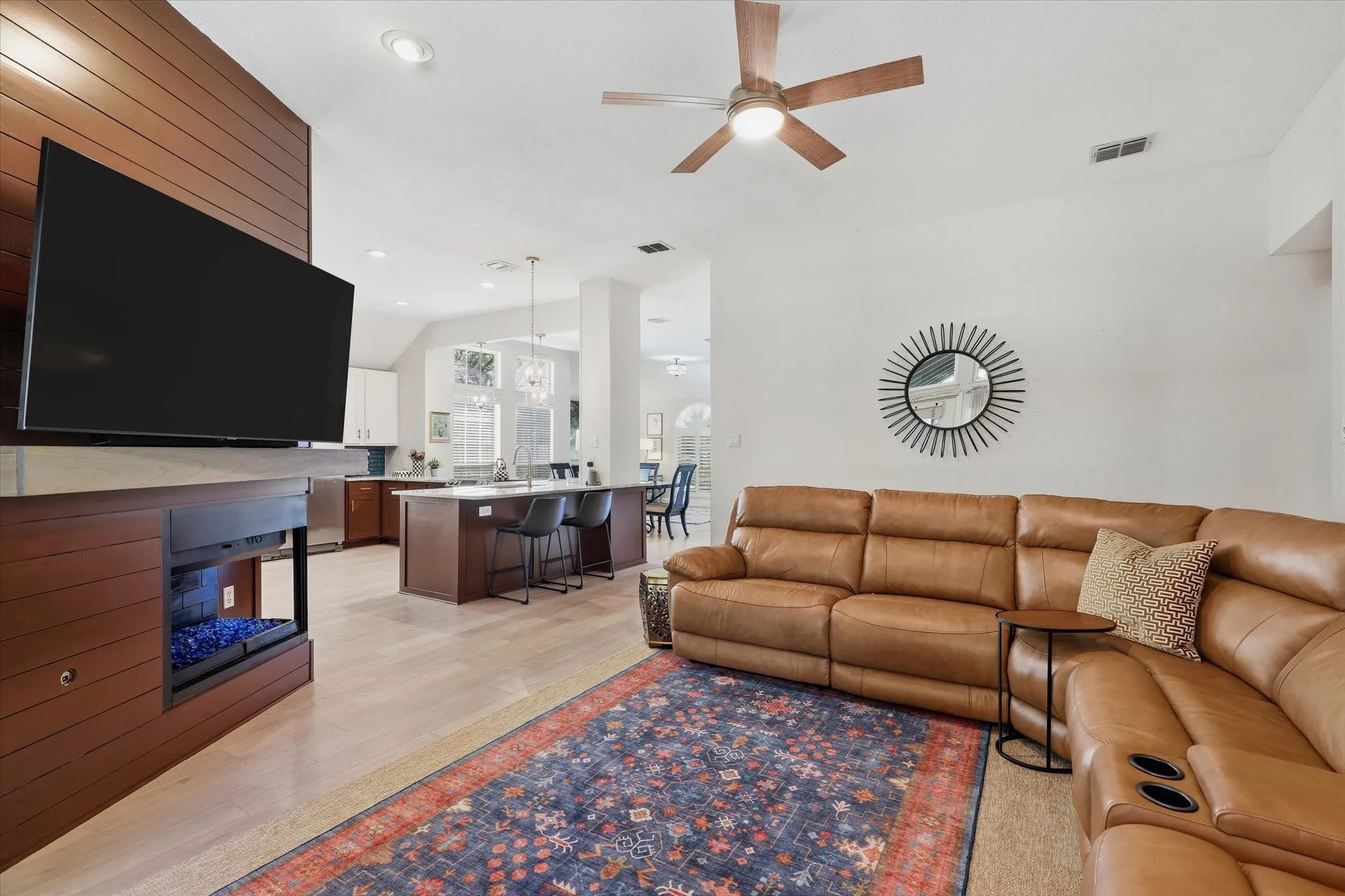 Single Family Residence For Sale in Collin County , 11100 New Orleans Drive, Frisco, Texas 75035, 4 Bedroom, 2 Bathroom, 2 Garage spaces, 2,027 Sqft, built in 1993, mls#21377020, Real Estate Agent in Frisco, Homes For Sale in Collin county, Homes For Sale in Frisco, Realtor in Frisco Texas, Real Estate Brokerage Independent Realty Texas, Luminita Cordes Realtor