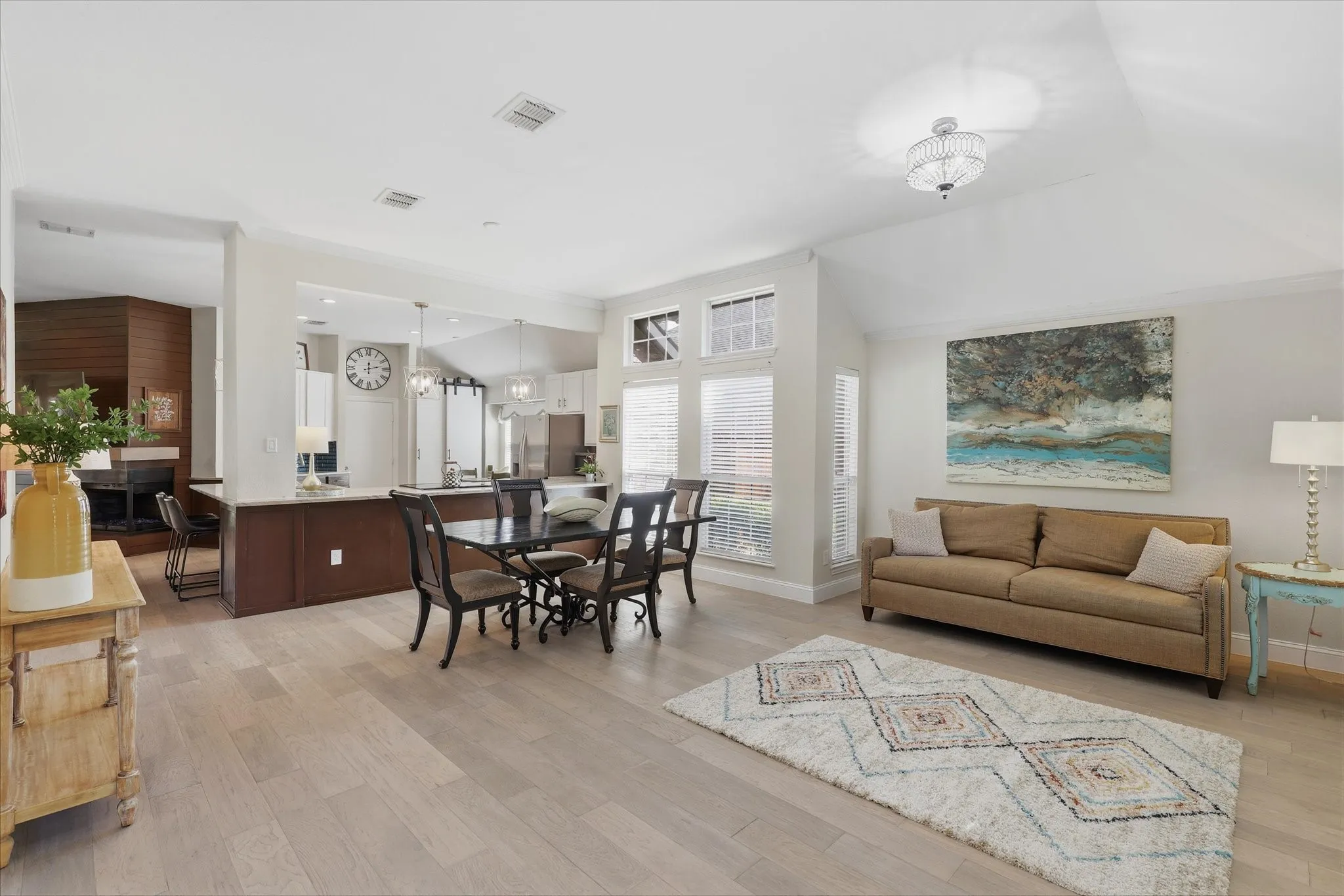 Single Family Residence For Sale in Collin County , 11100 New Orleans Drive, Frisco, Texas 75035, 4 Bedroom, 2 Bathroom, 2 Garage spaces, 2,027 Sqft, built in 1993, mls#21377020, Real Estate Agent in Frisco, Homes For Sale in Collin county, Homes For Sale in Frisco, Realtor in Frisco Texas, Real Estate Brokerage Independent Realty Texas, Luminita Cordes Realtor